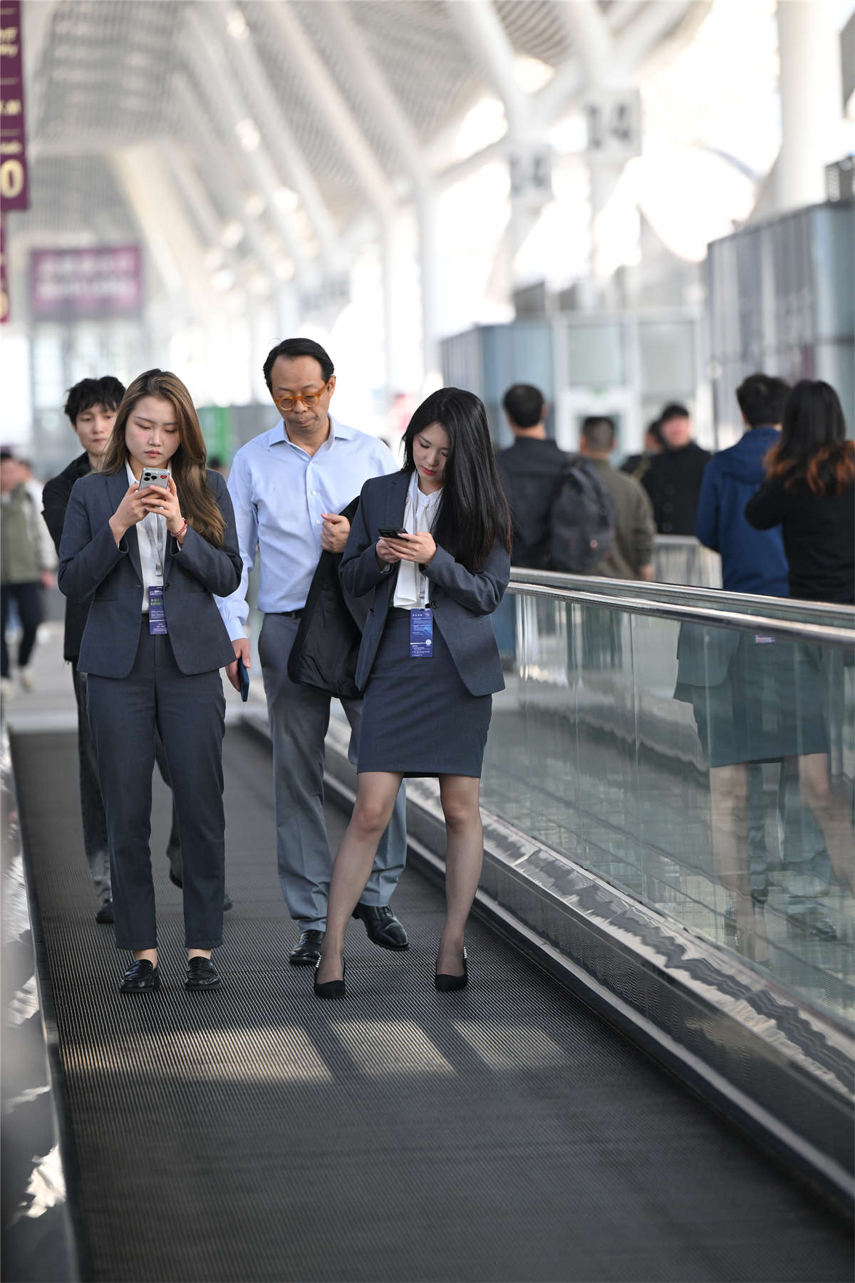 图片[2]-精致靓丽通勤风-日更街拍