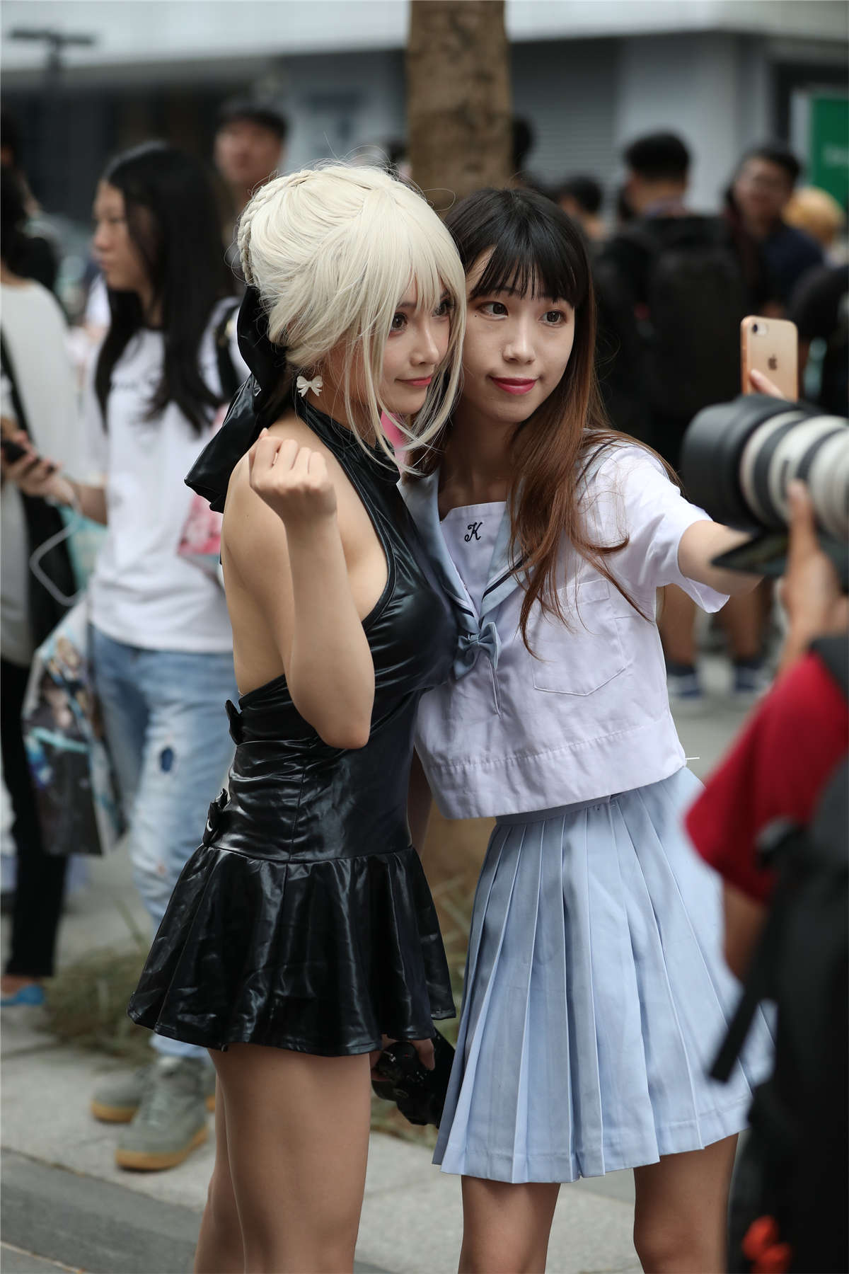 图片[2]-黑胶cos小姐姐-日更街拍