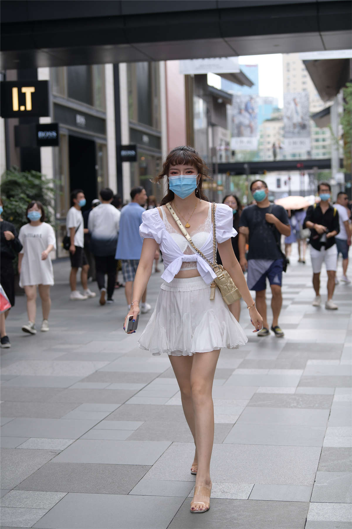 图片[2]-高挑白色连衣裙-日更街拍