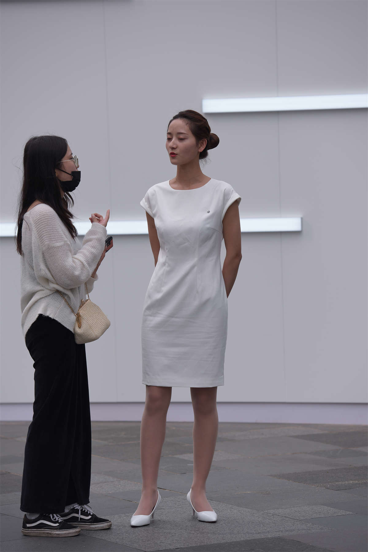 制服小姐姐-日更街拍