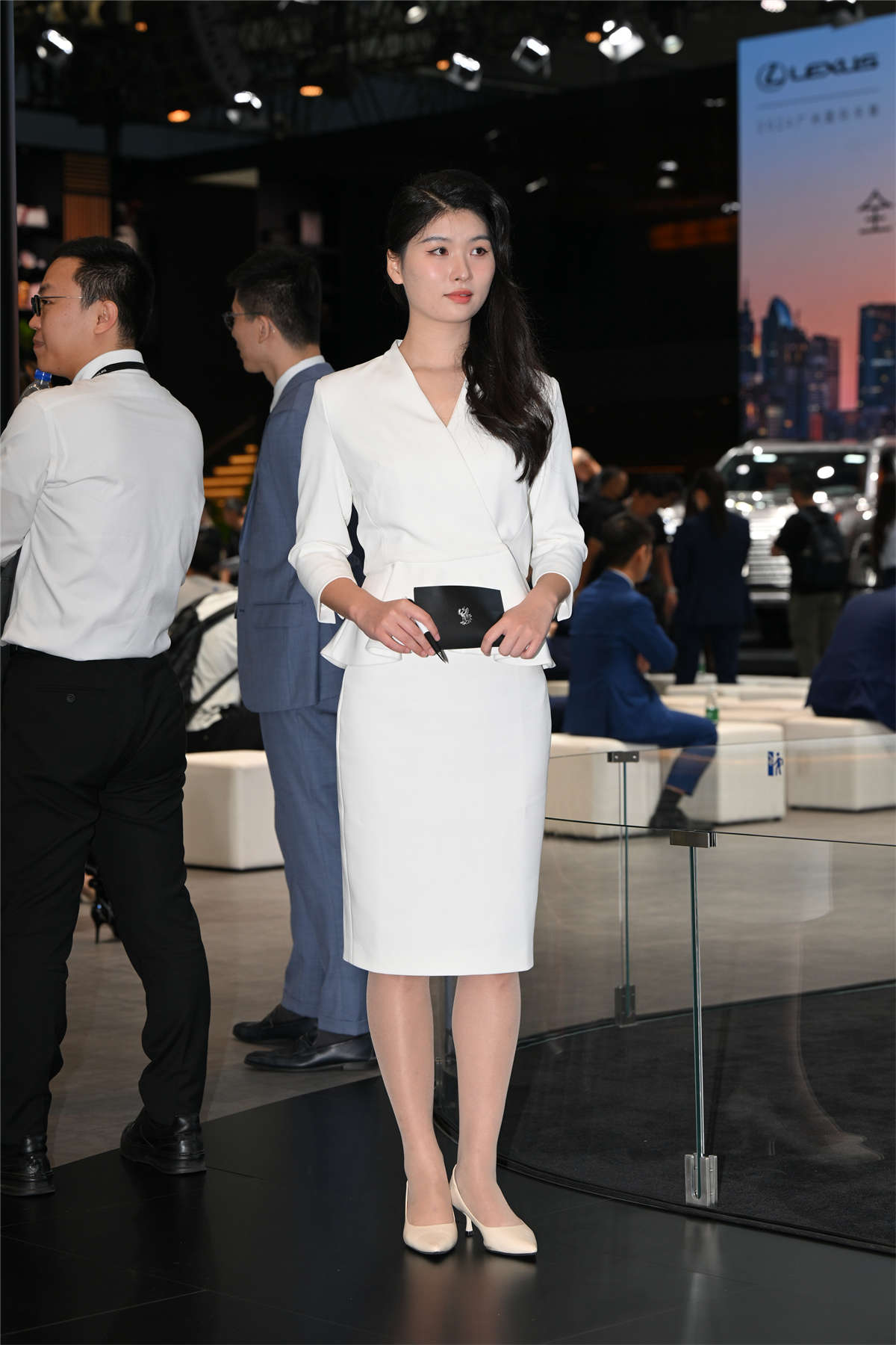 图片[2]-白裙礼仪-日更街拍