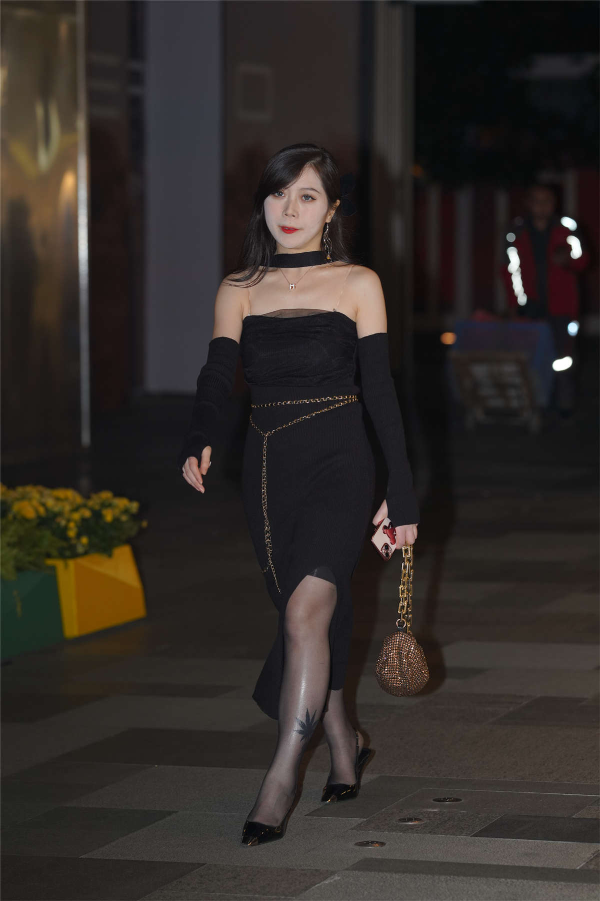 复古黑色长裙-日更街拍