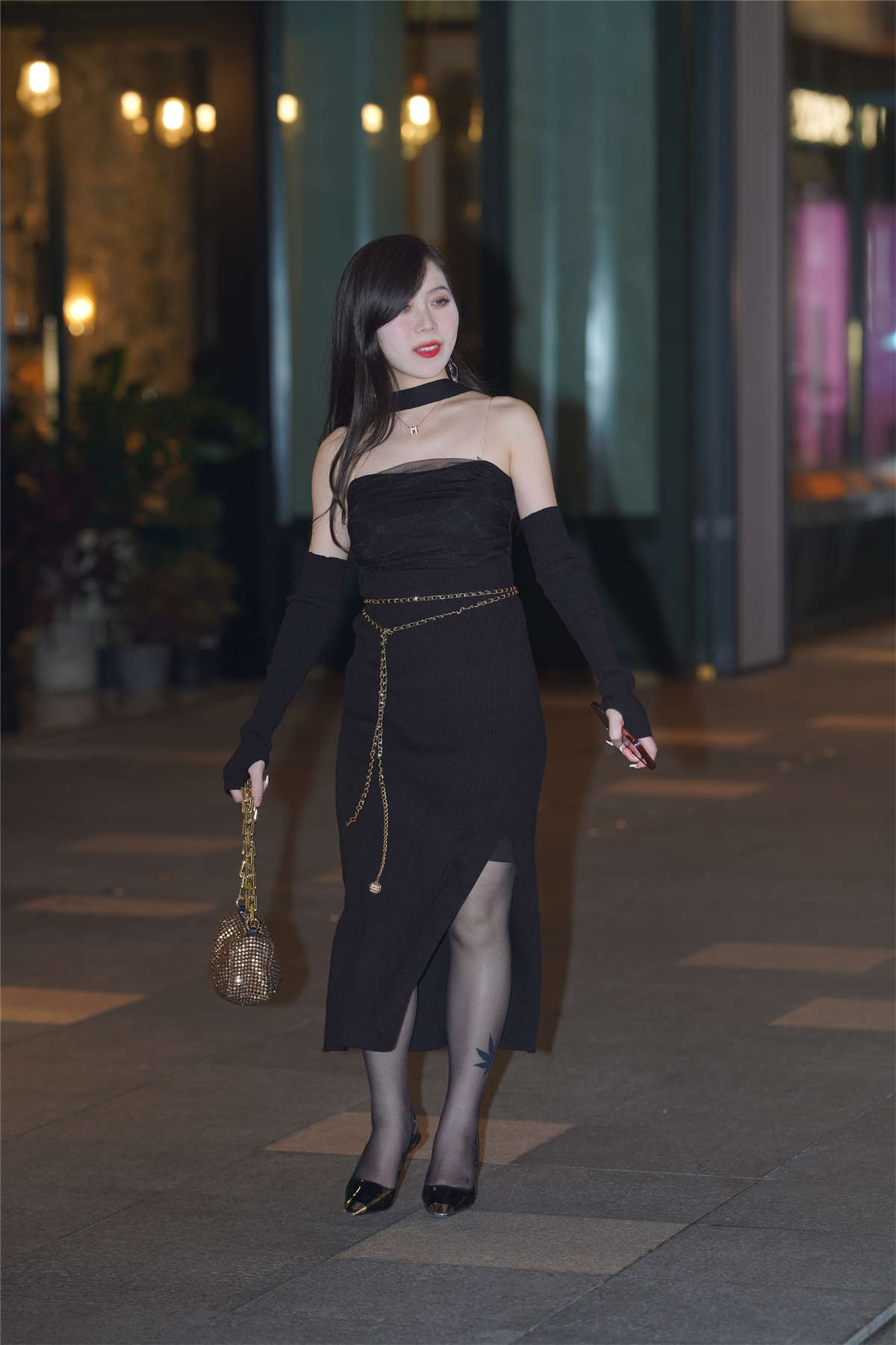 图片[2]-复古黑色长裙-日更街拍