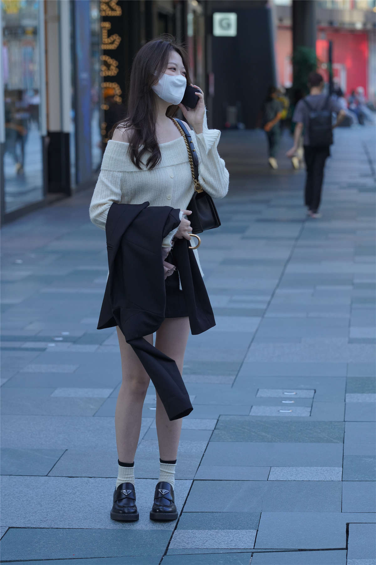 图片[2]-清秀美丽一字肩-日更街拍