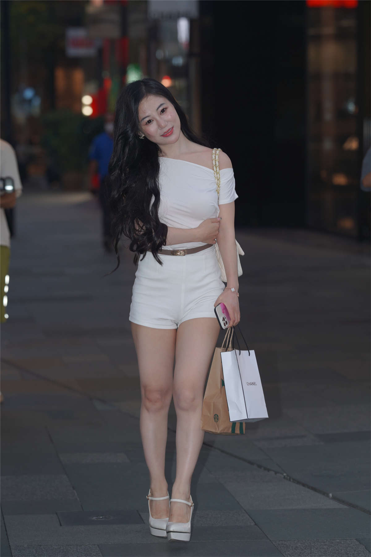 图片[2]-简约白色系-日更街拍