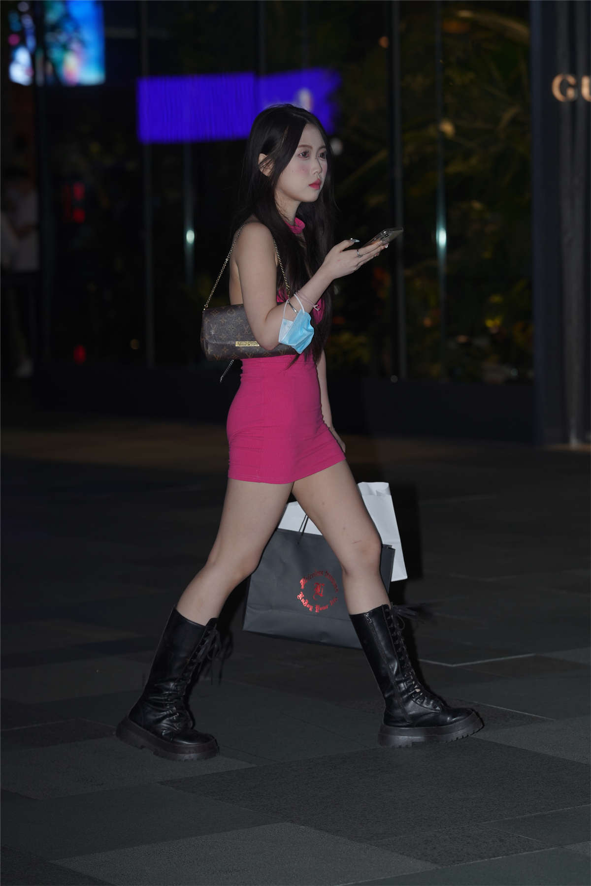 图片[2]-靓丽长靴短裙-日更街拍