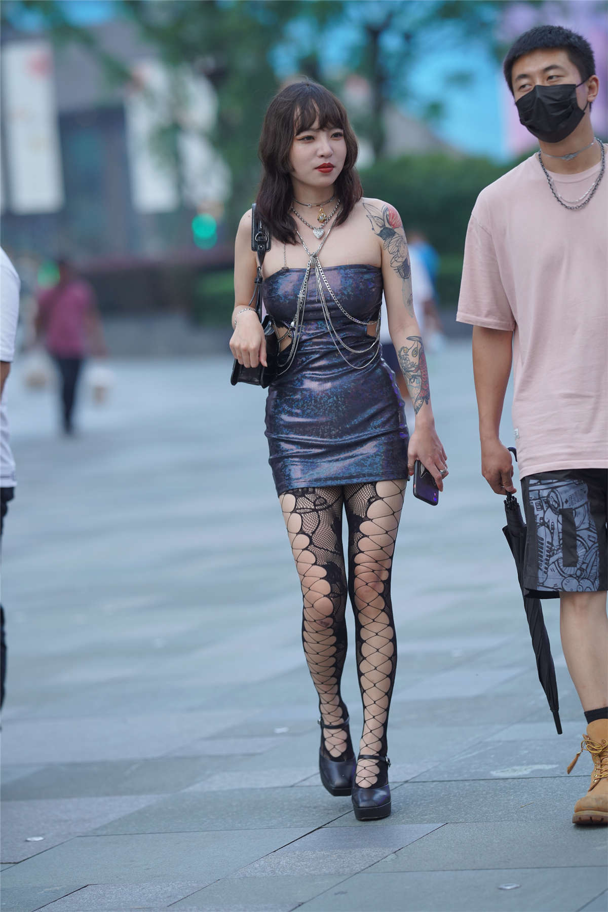 图片[2]-时尚皮裙搭配-日更街拍