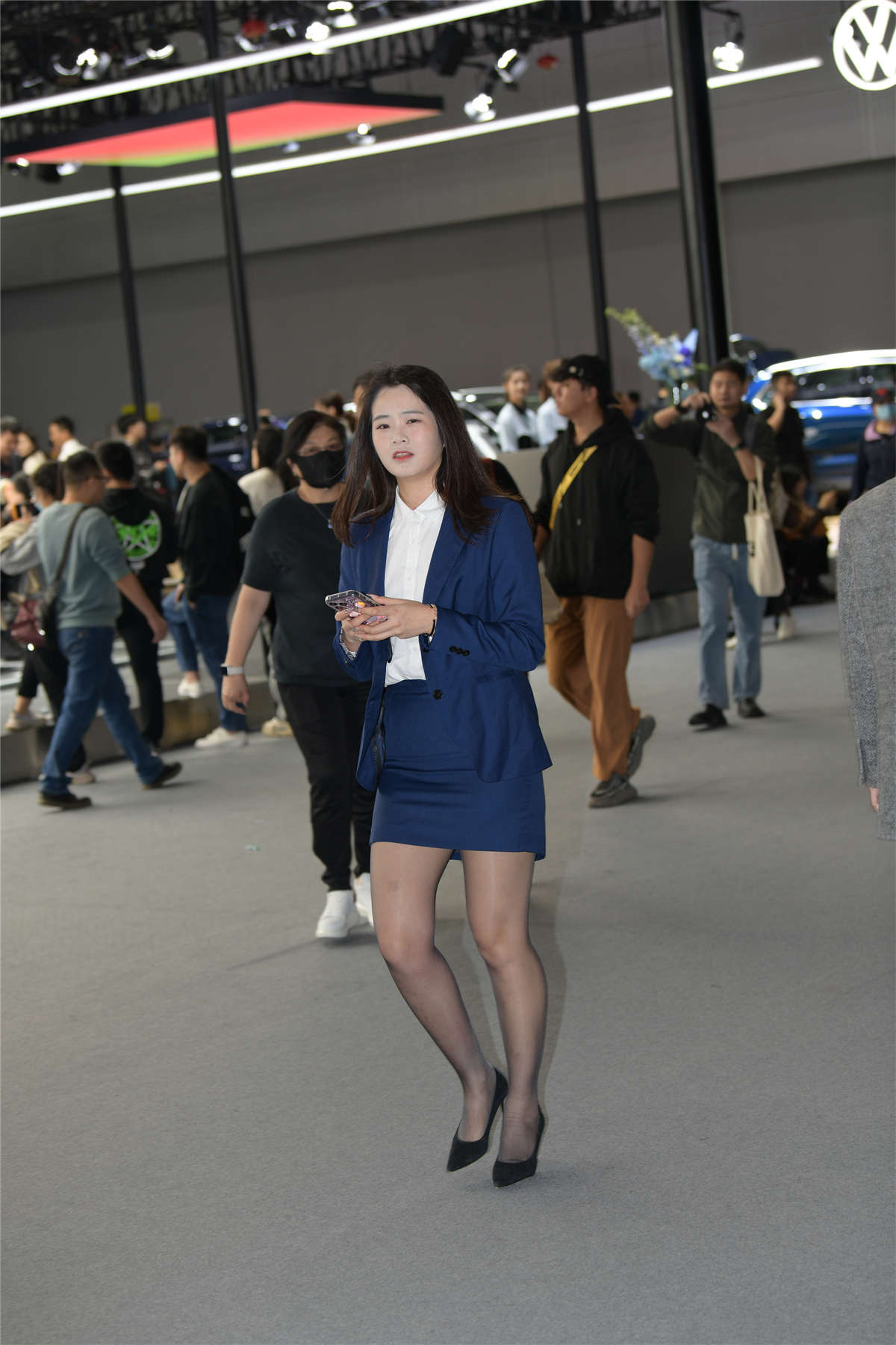 图片[2]-蓝色通勤风-日更街拍