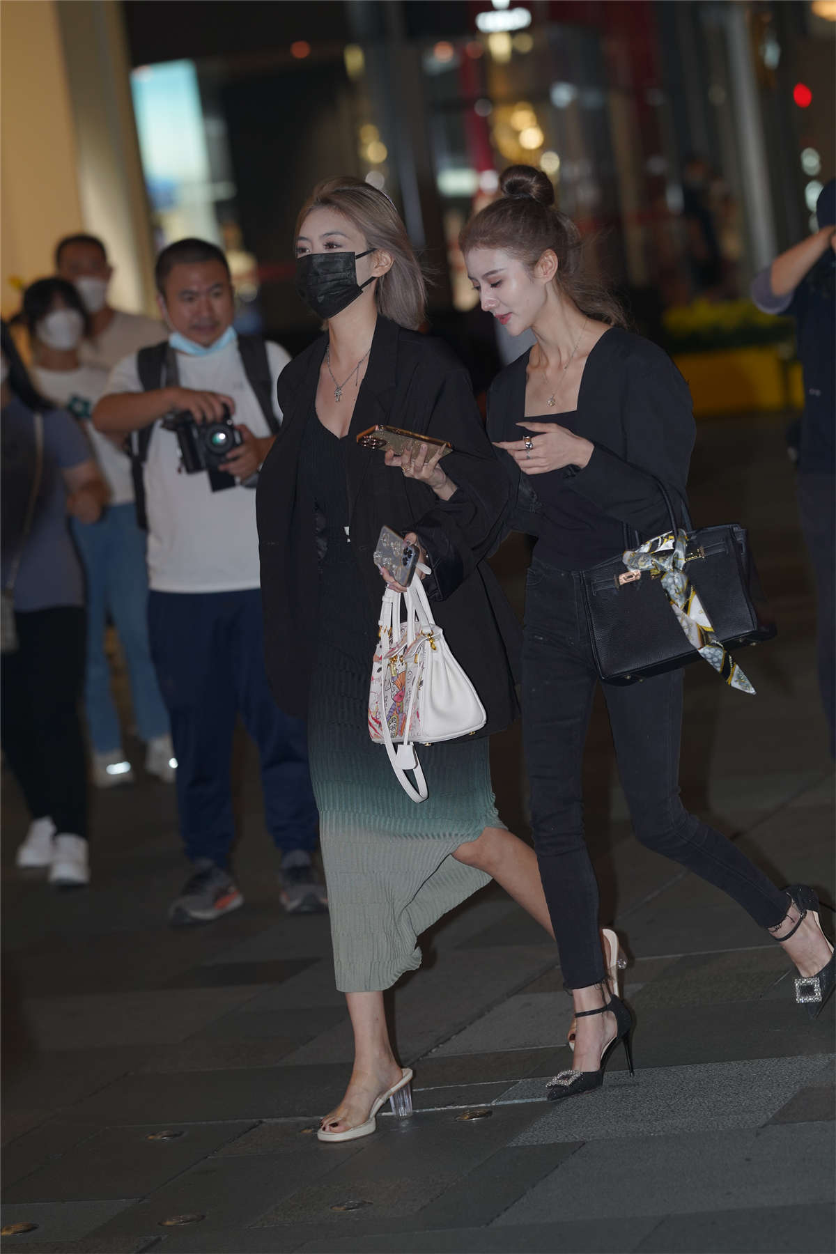 图片[2]-渐变色长裙-日更街拍