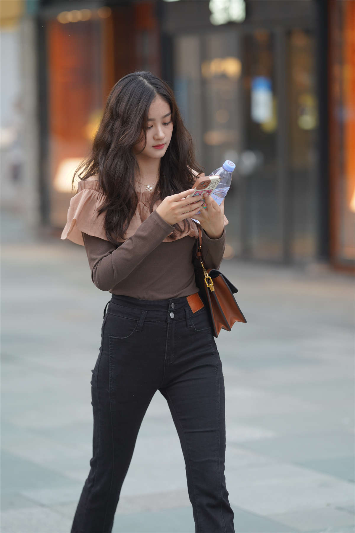 图片[2]-甜美治愈的笑容-日更街拍