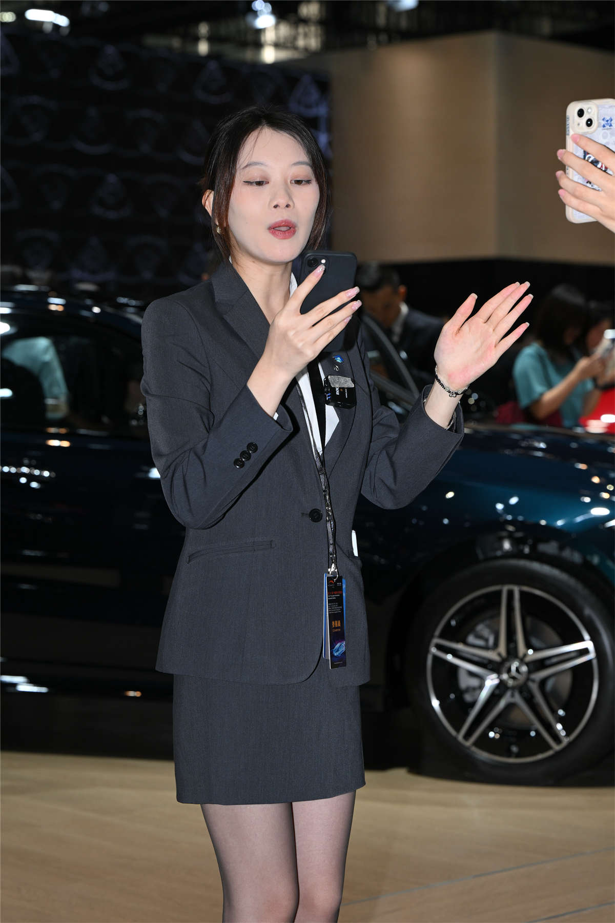 图片[2]-制服黑丝搭配-日更街拍