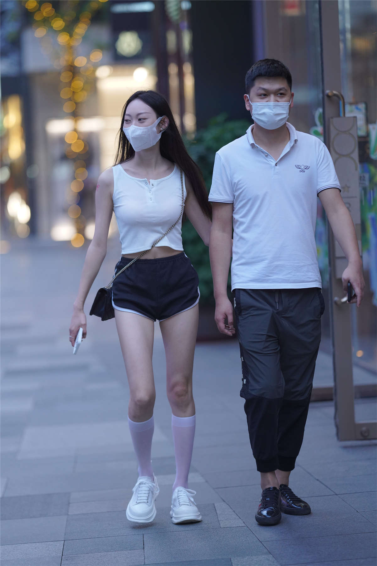 运动装黑白搭配-日更街拍