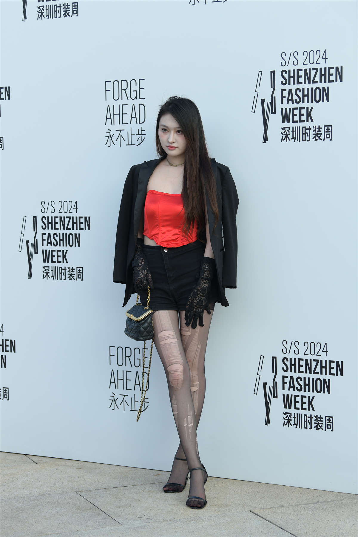 图片[2]-撕乱的黑丝-日更街拍