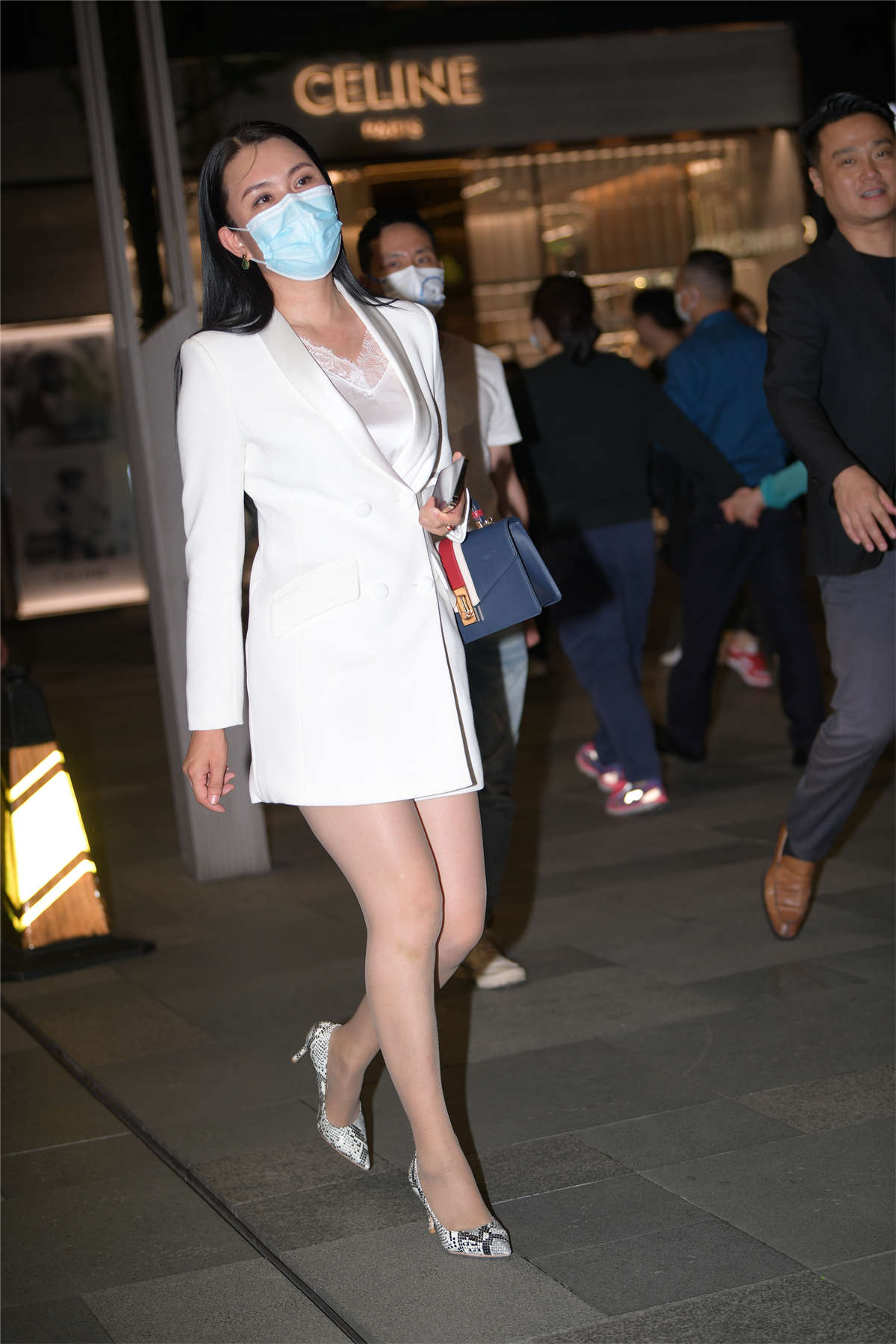 图片[2]-白色西装裙-日更街拍