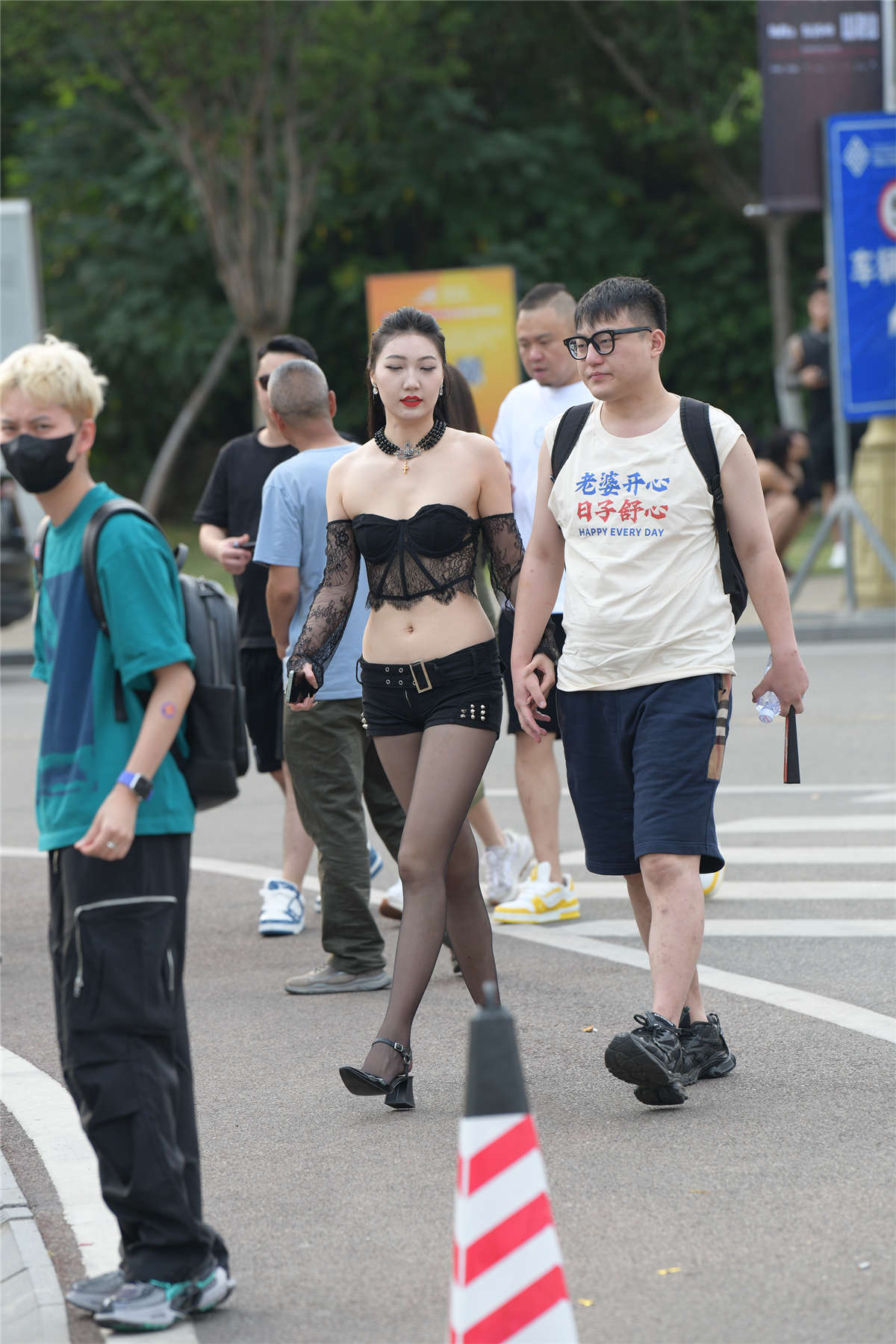 图片[2]-甜美暗黑风-日更街拍