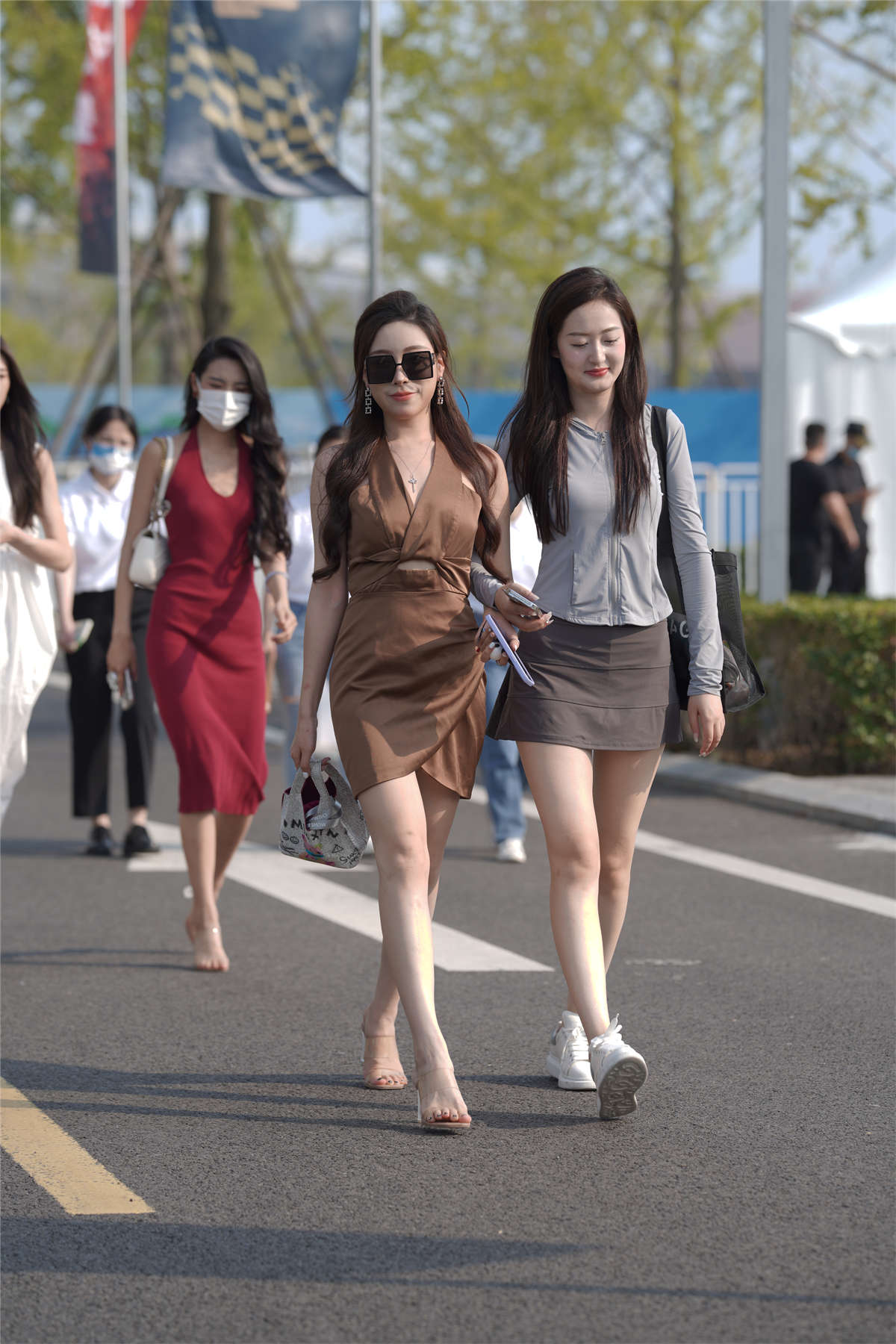 图片[2]-魅力姐妹花-日更街拍