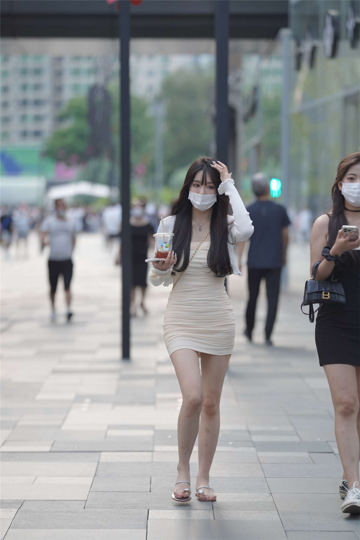 图片[2]-青春甜美包臀裙-日更街拍