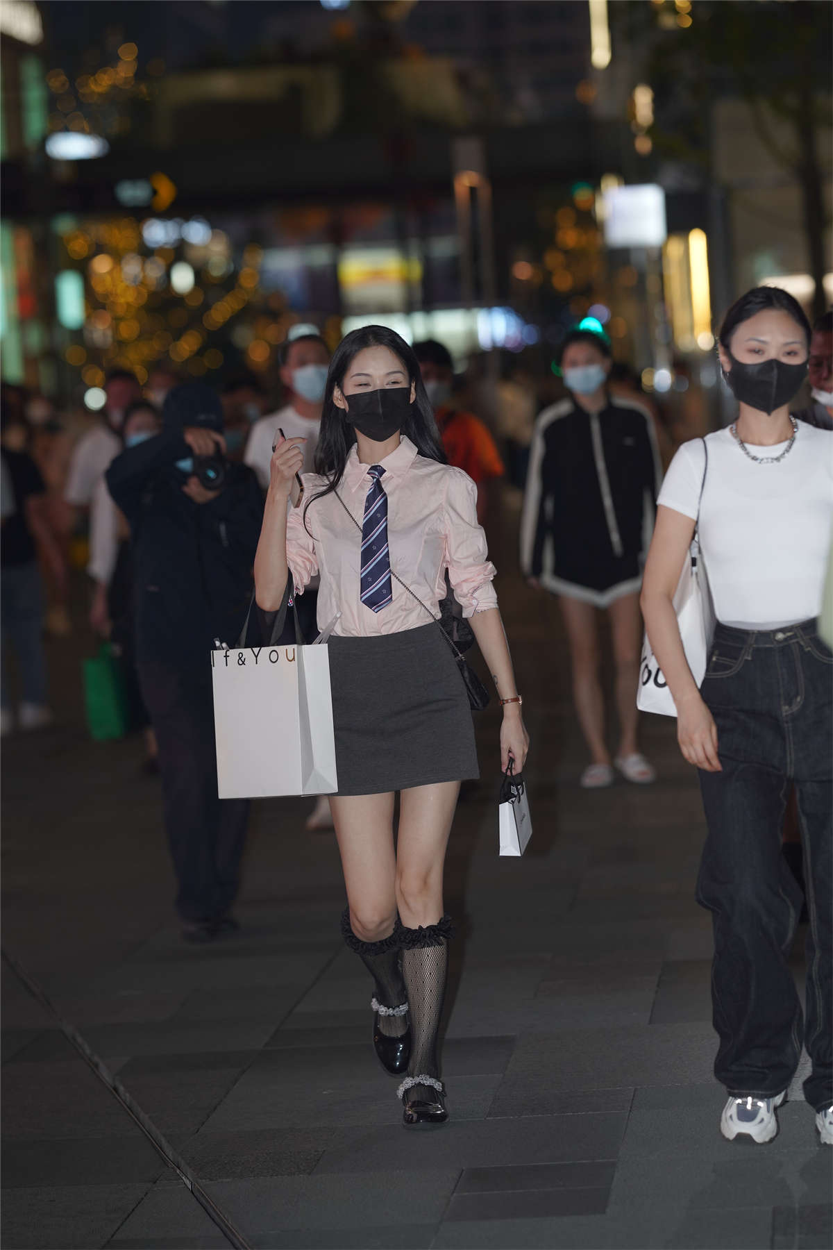 图片[2]-简单衬衫短裙-日更街拍