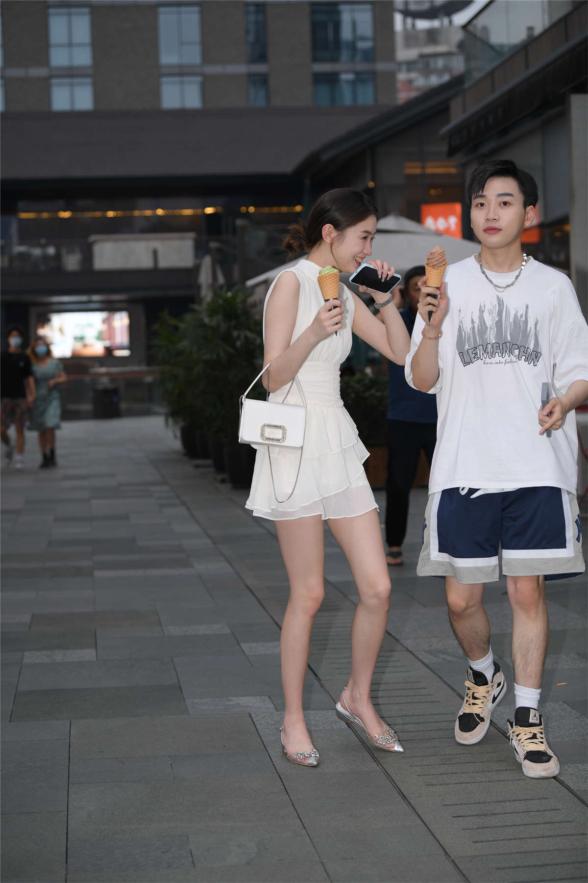 图片[2]-白色连衣裙女神-日更街拍