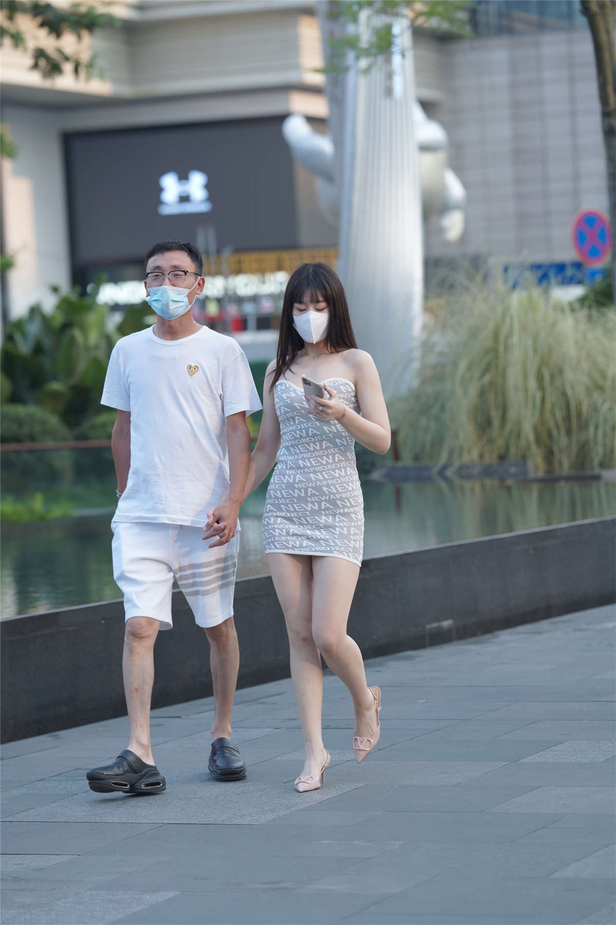 图片[2]-性感修身裙-日更街拍