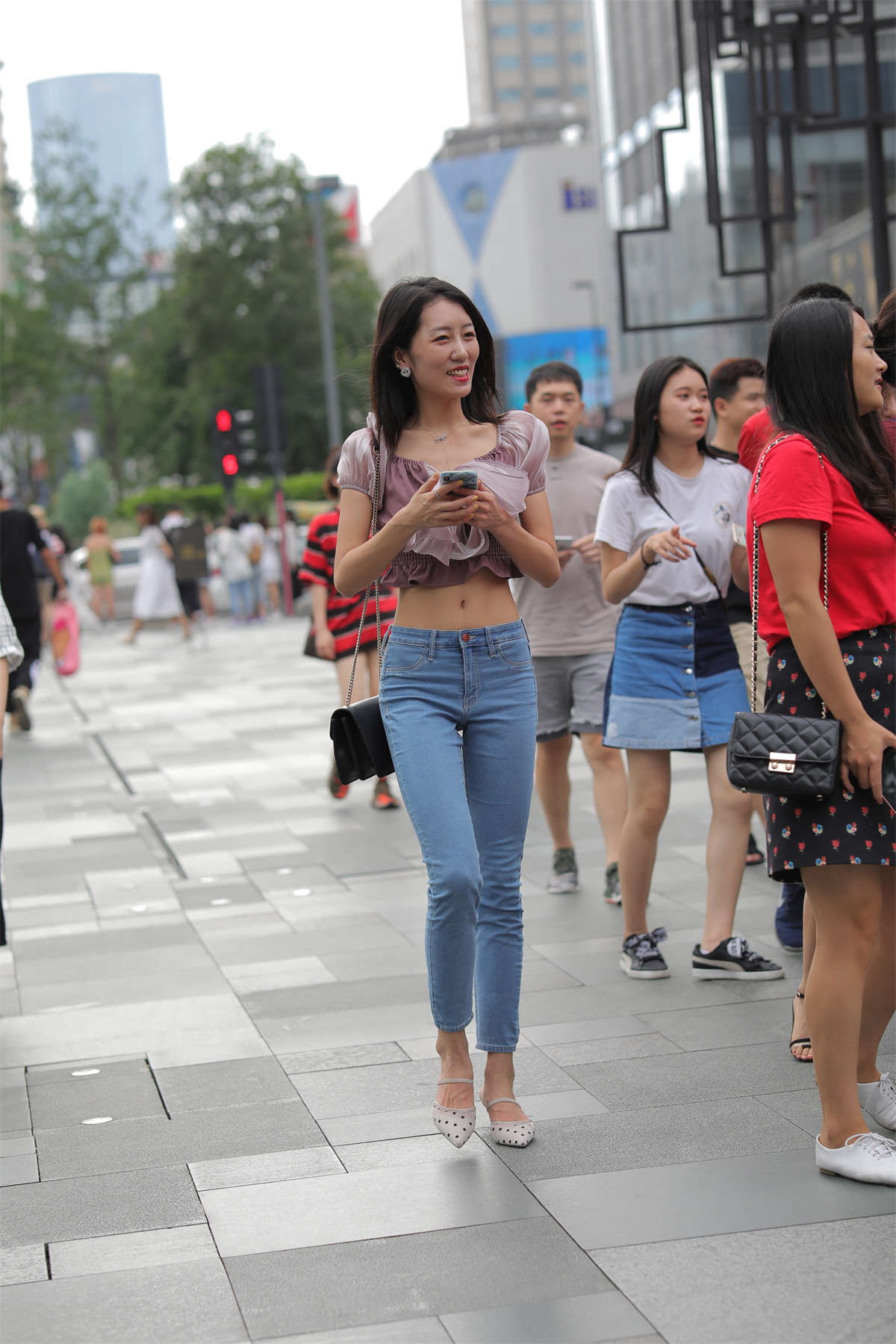 图片[2]-窈窕铅笔牛仔裤-日更街拍