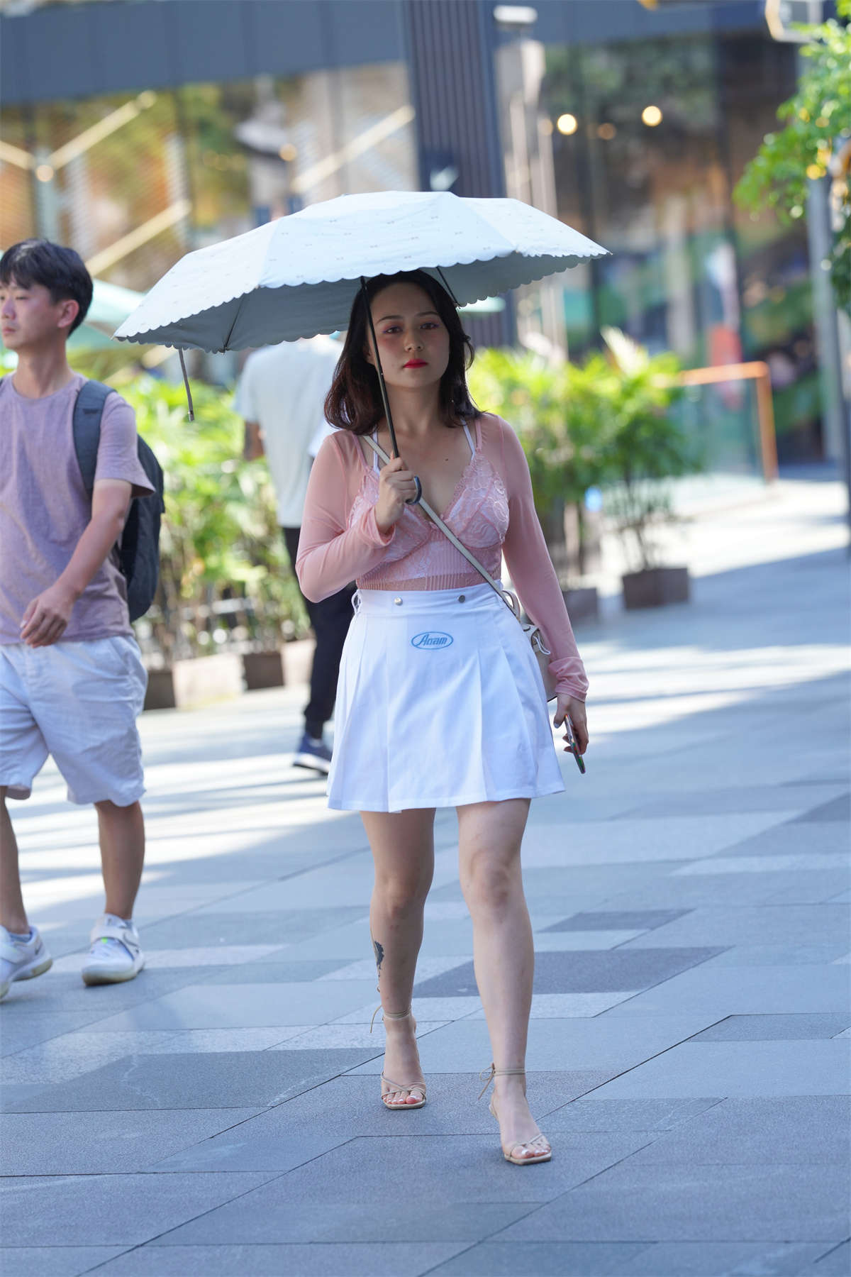 图片[2]-甜美粉白搭配-日更街拍