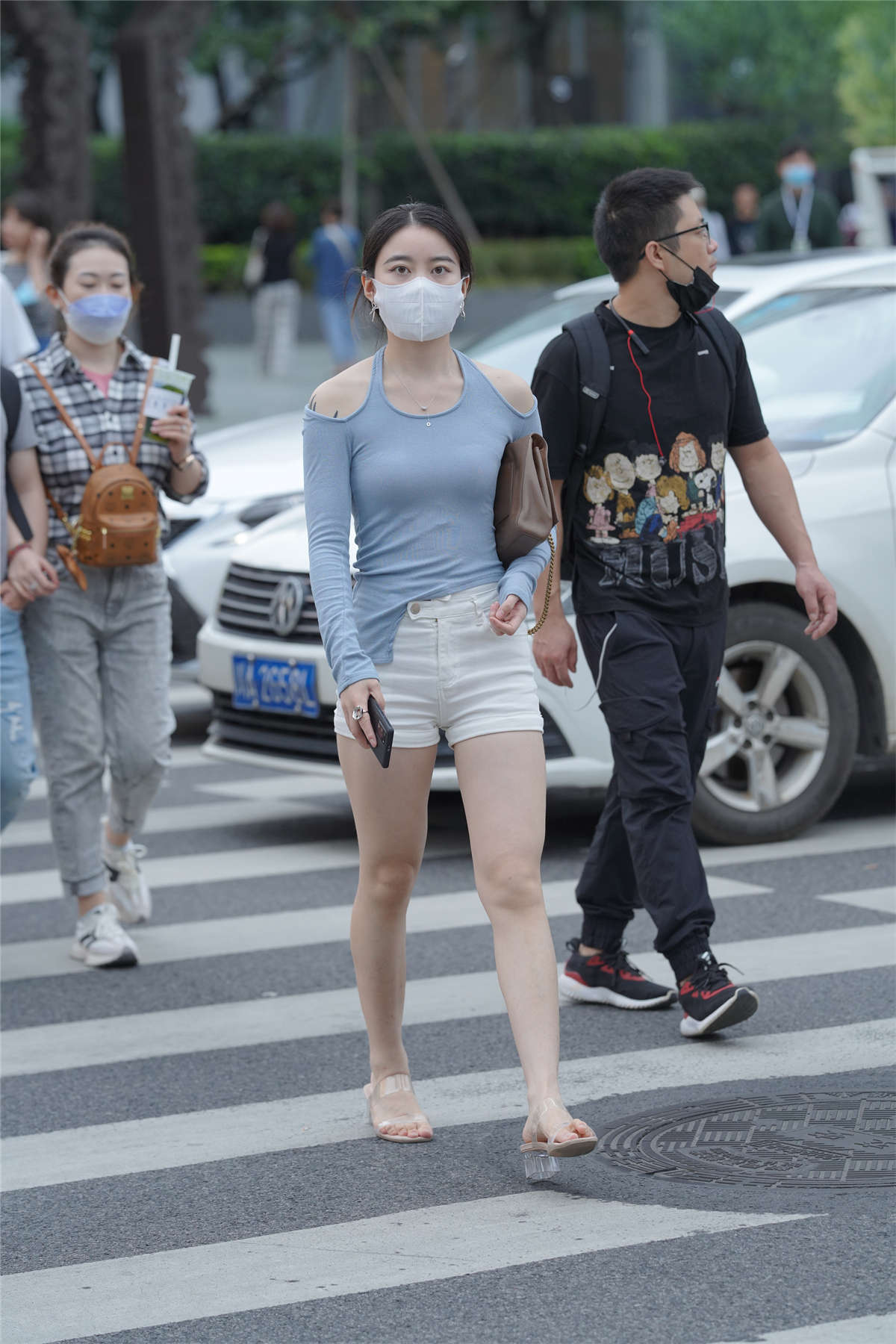 图片[2]-白色牛仔短裤-日更街拍