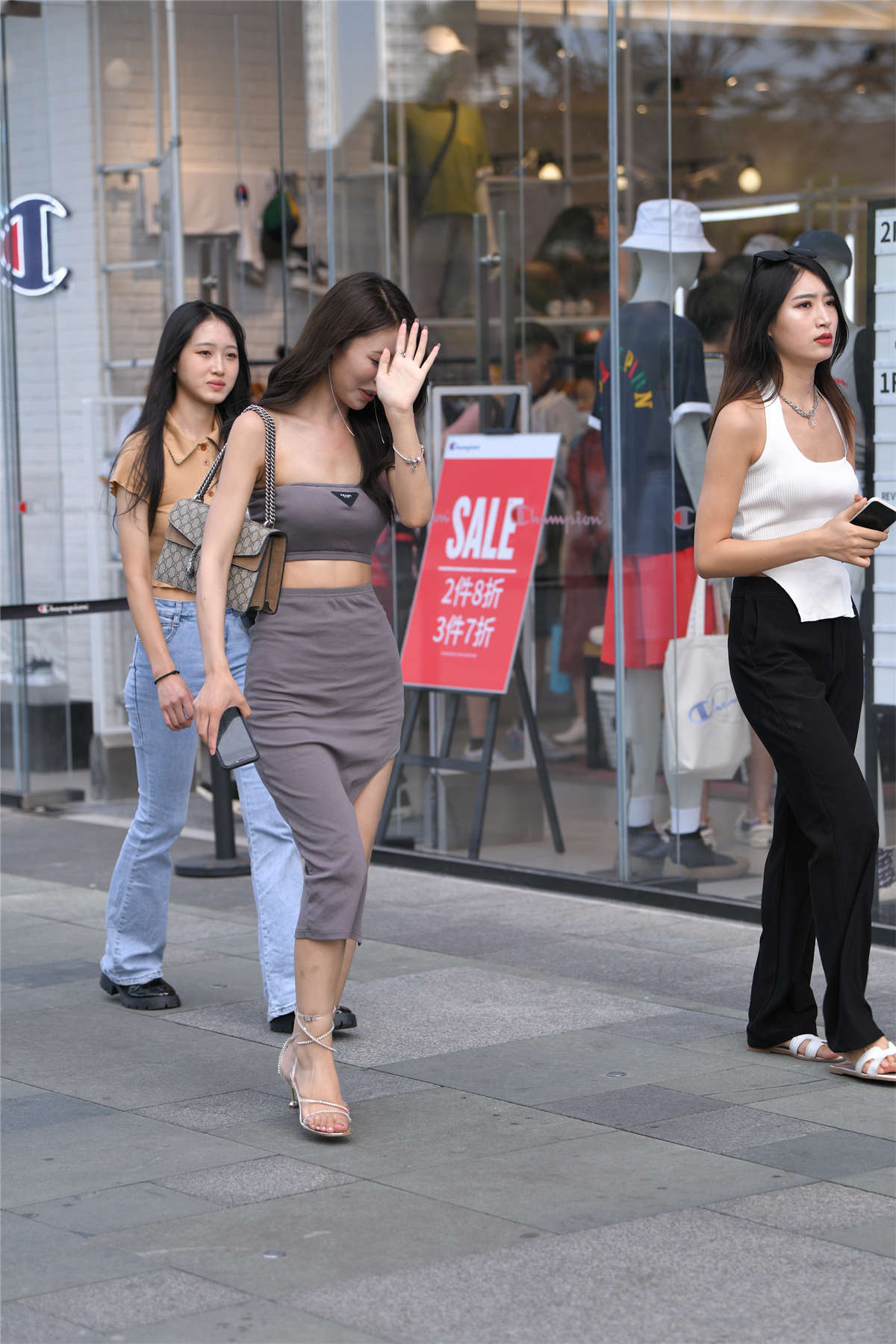 图片[2]-灰色套装裙-日更街拍