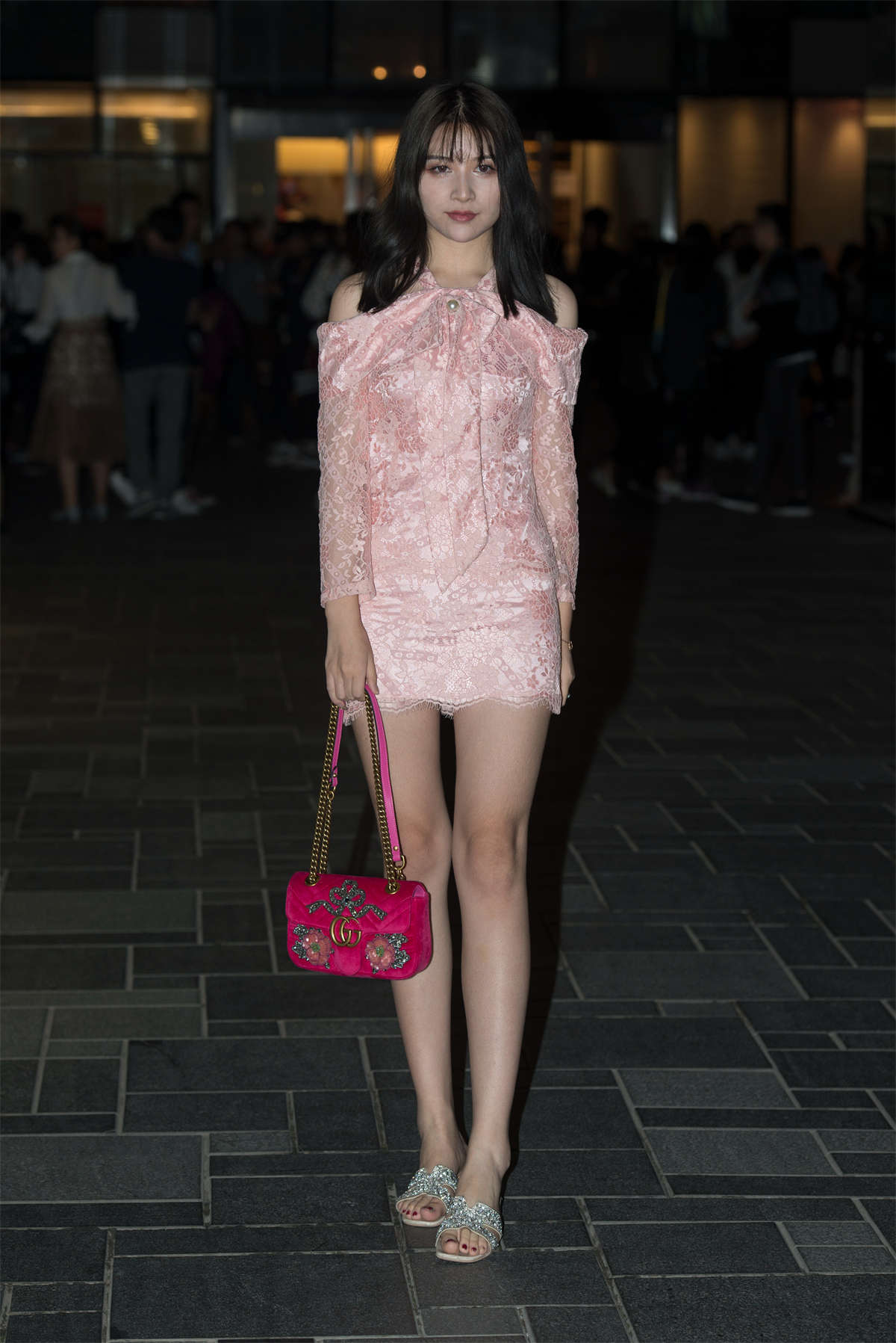 图片[2]-高挑的粉色系-日更街拍