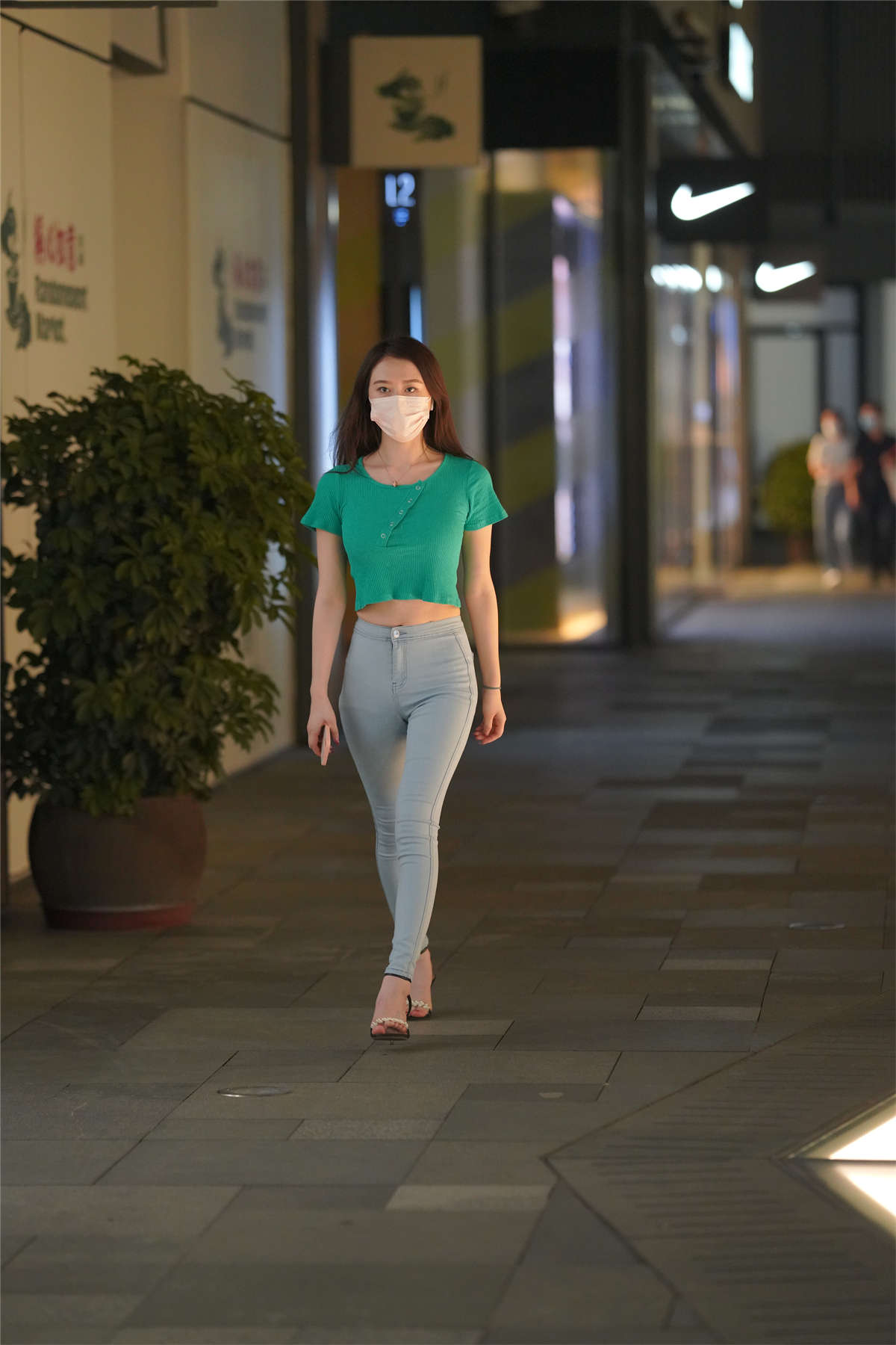 图片[2]-短T恤牛仔裤-日更街拍