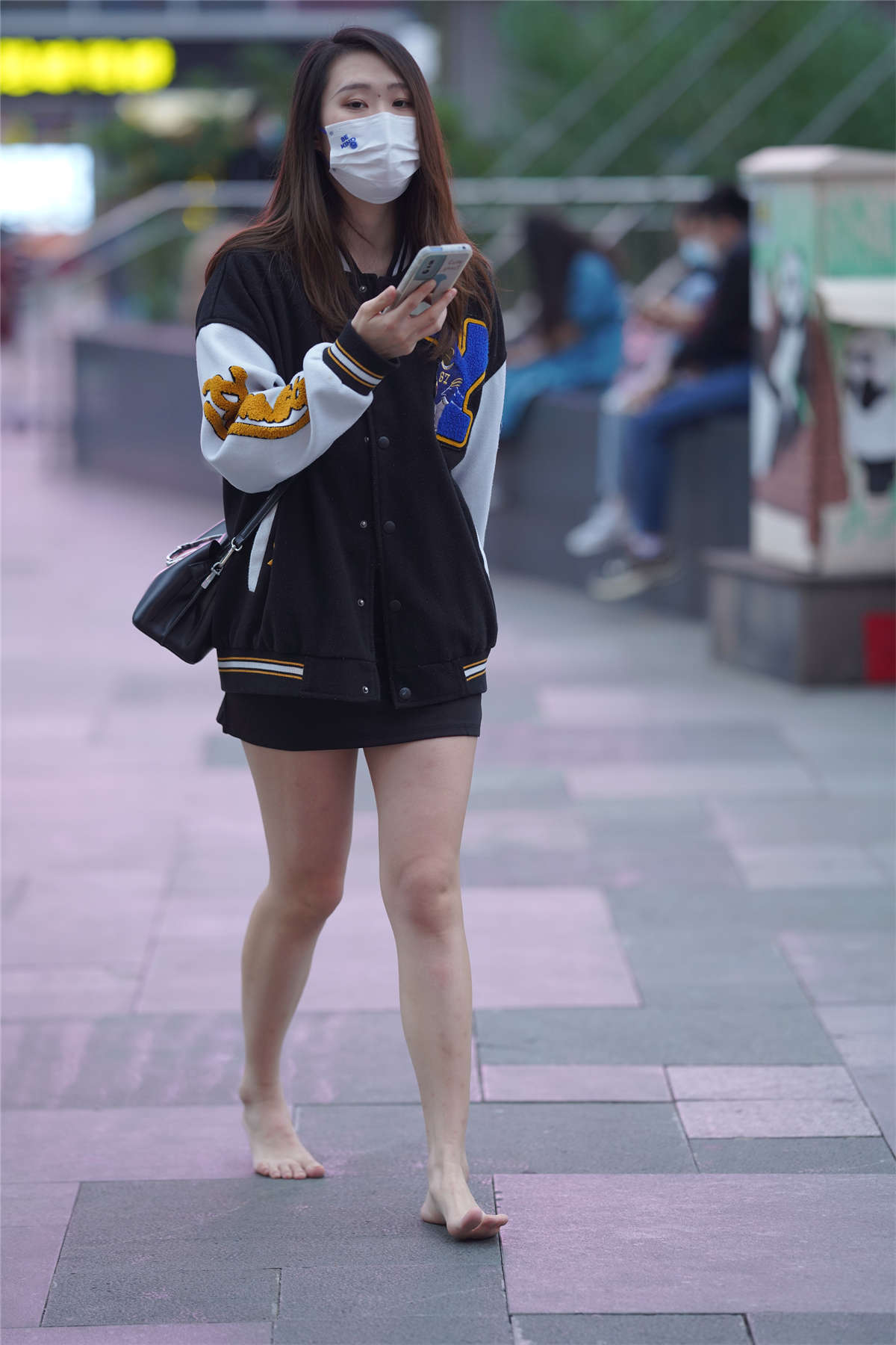 是鞋子不舒服吗-日更街拍