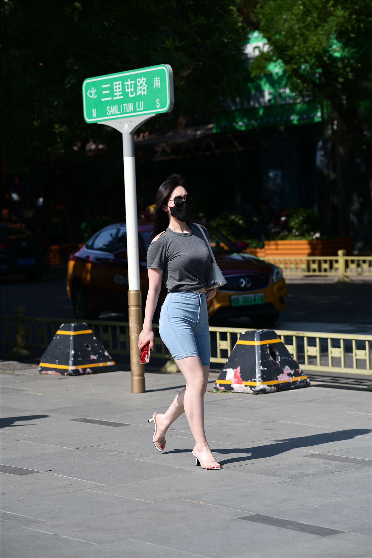 图片[2]-五分牛仔短裤-日更街拍