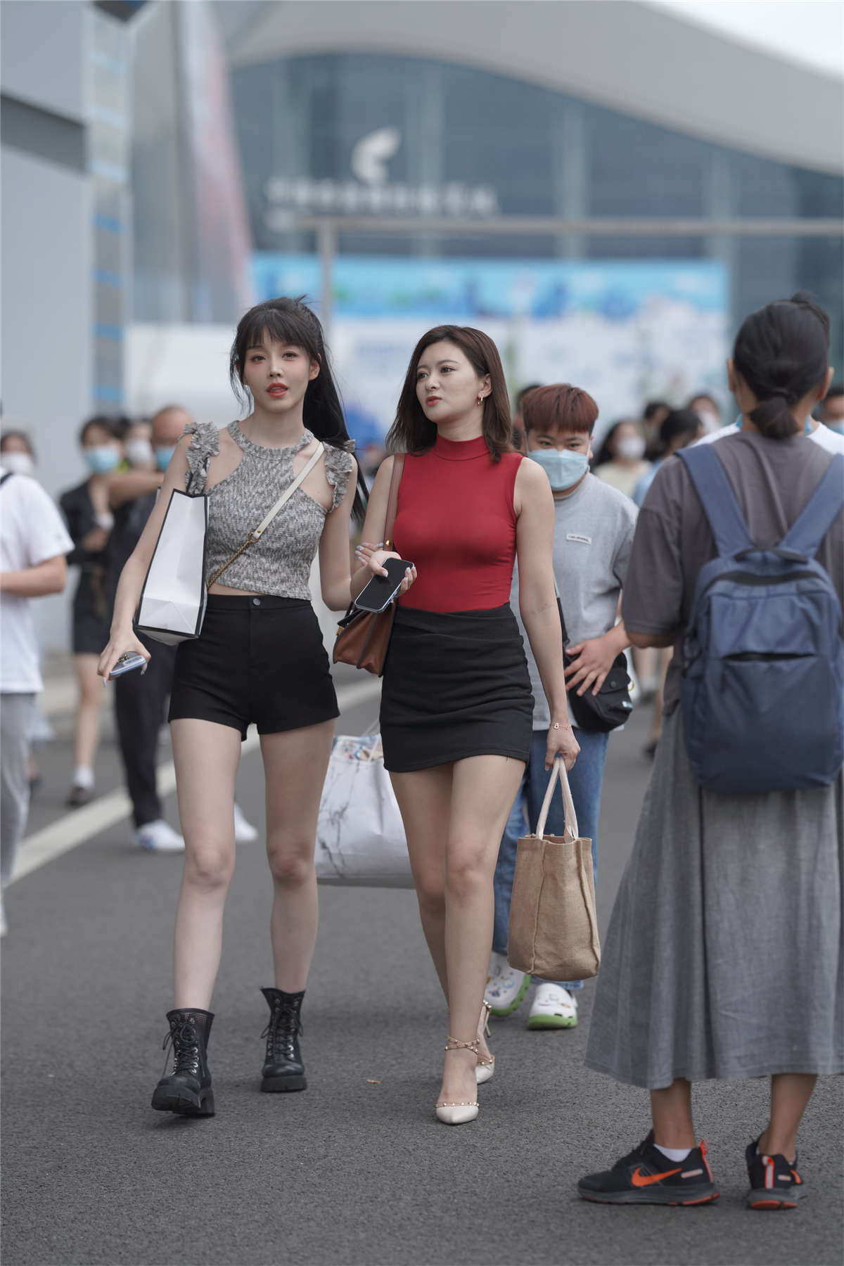 图片[2]-精致靓丽姐妹花-日更街拍