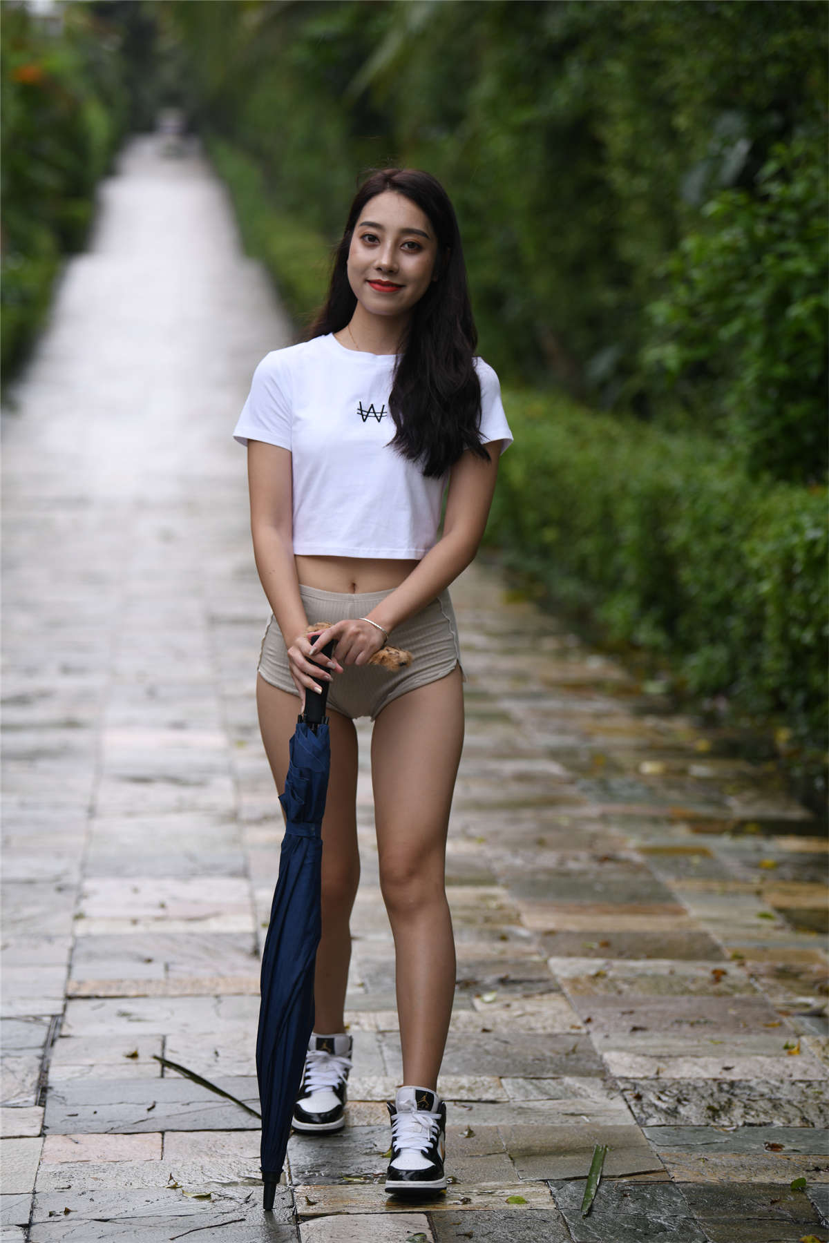 图片[2]-红石旅拍摄影作品 热裤女孩-日更街拍