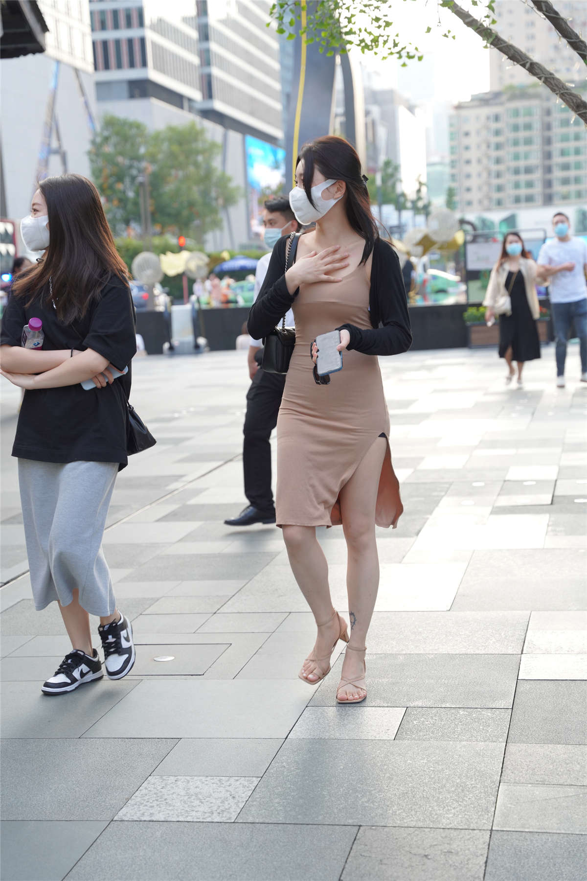 图片[2]-长裙长腿清纯风-日更街拍