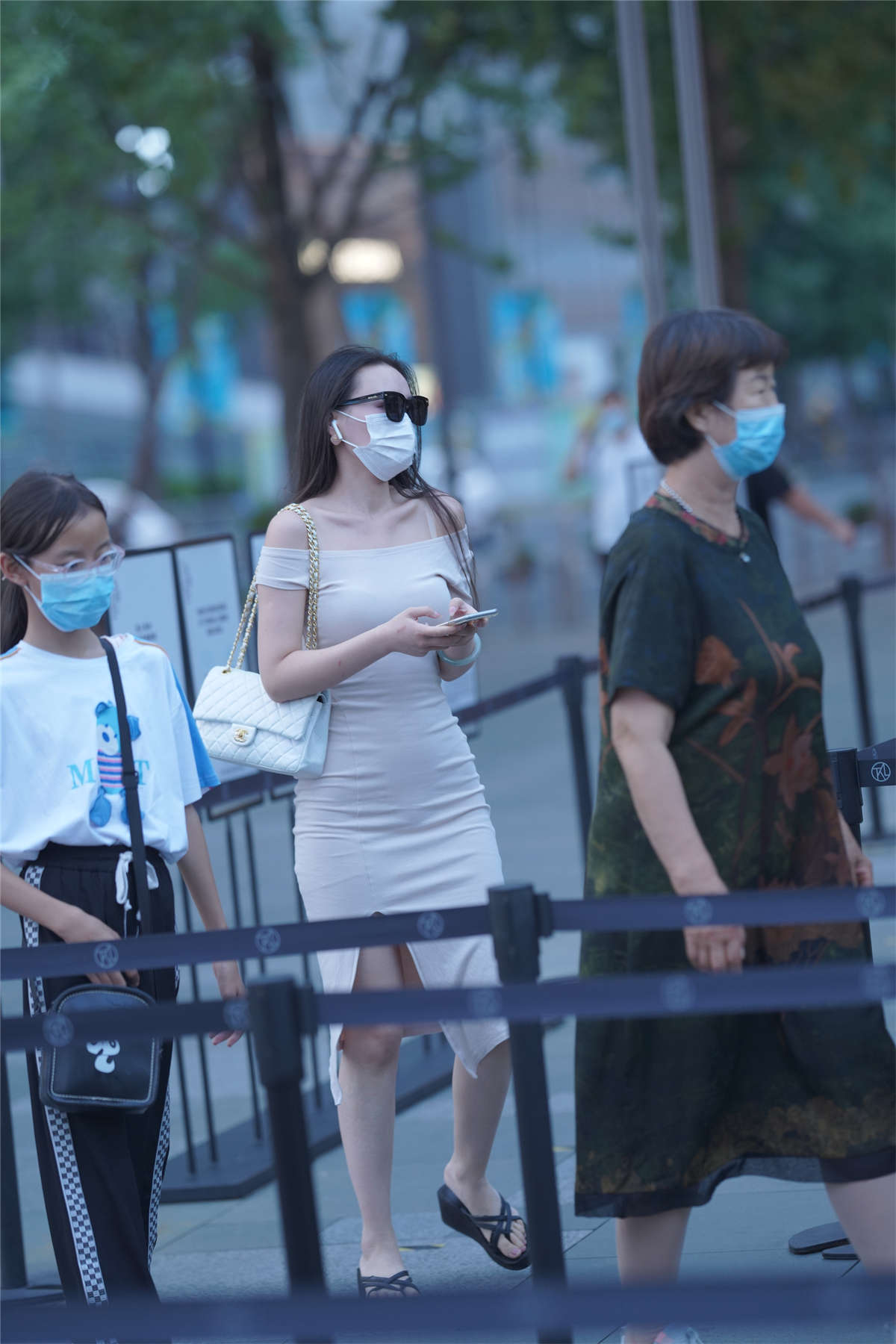 图片[2]-气质少妇-日更街拍