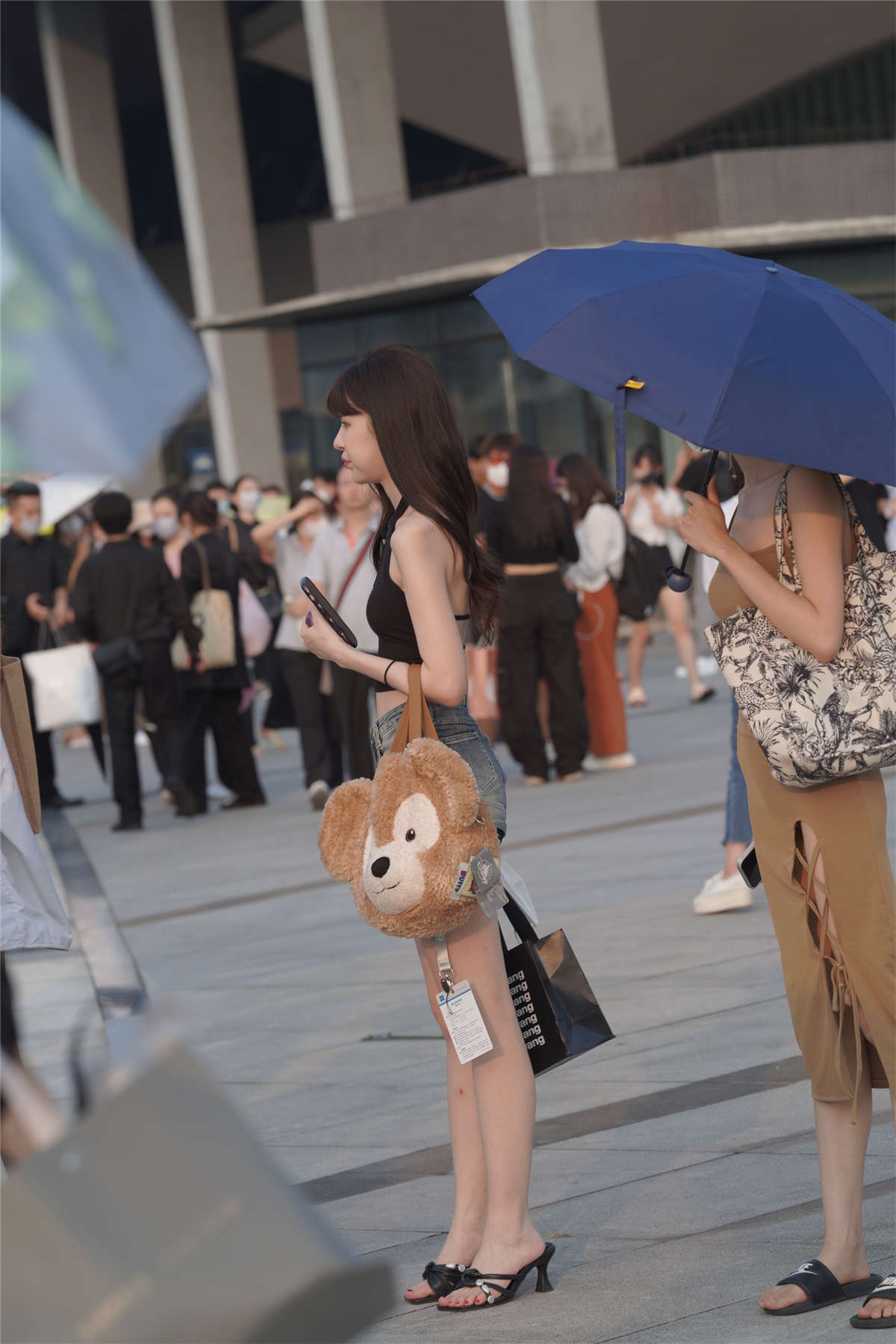 图片[2]-牛仔短裤甜美可爱-日更街拍