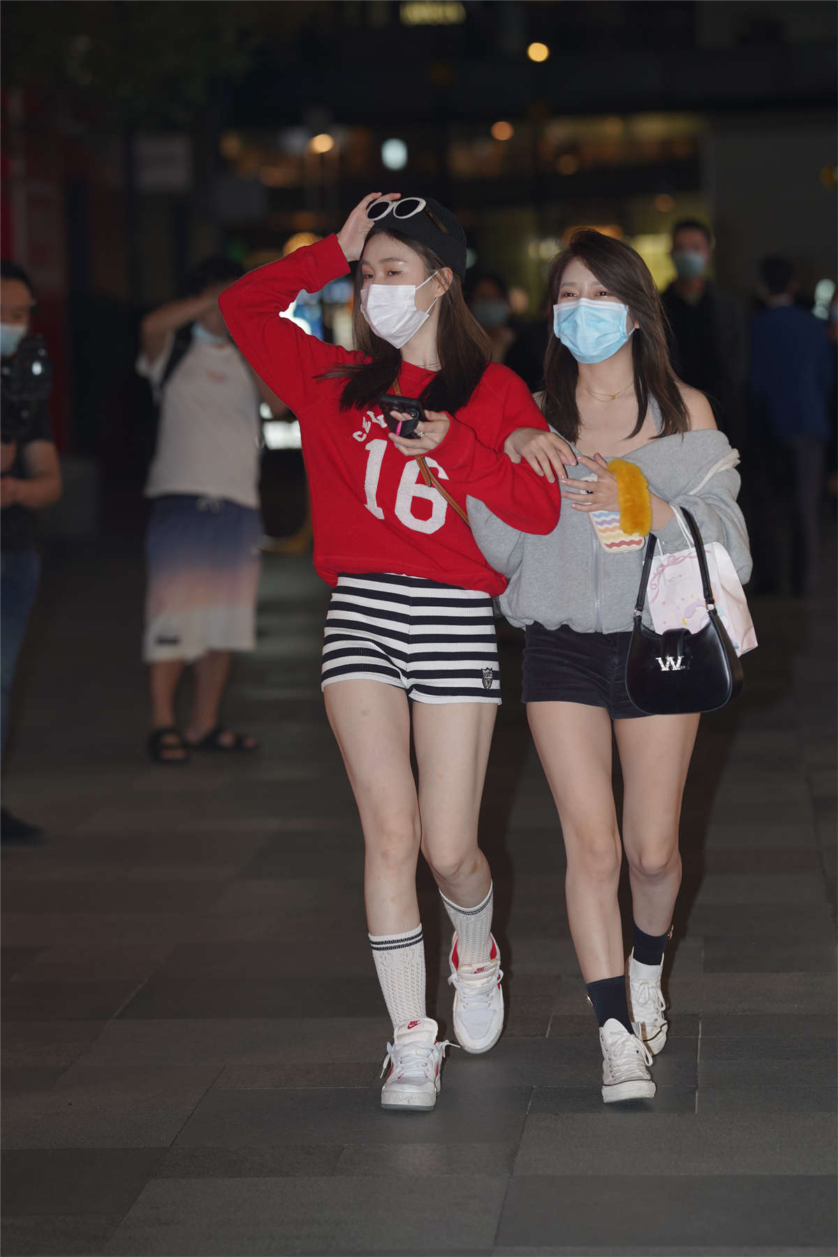 图片[2]-青春靓丽休闲装-日更街拍