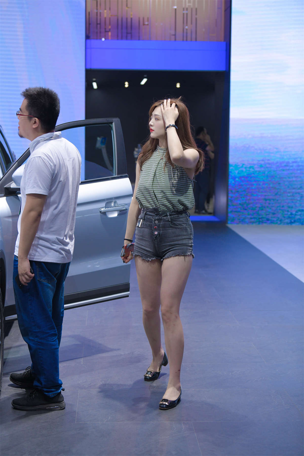 图片[2]-温婉牛仔短裤-日更街拍