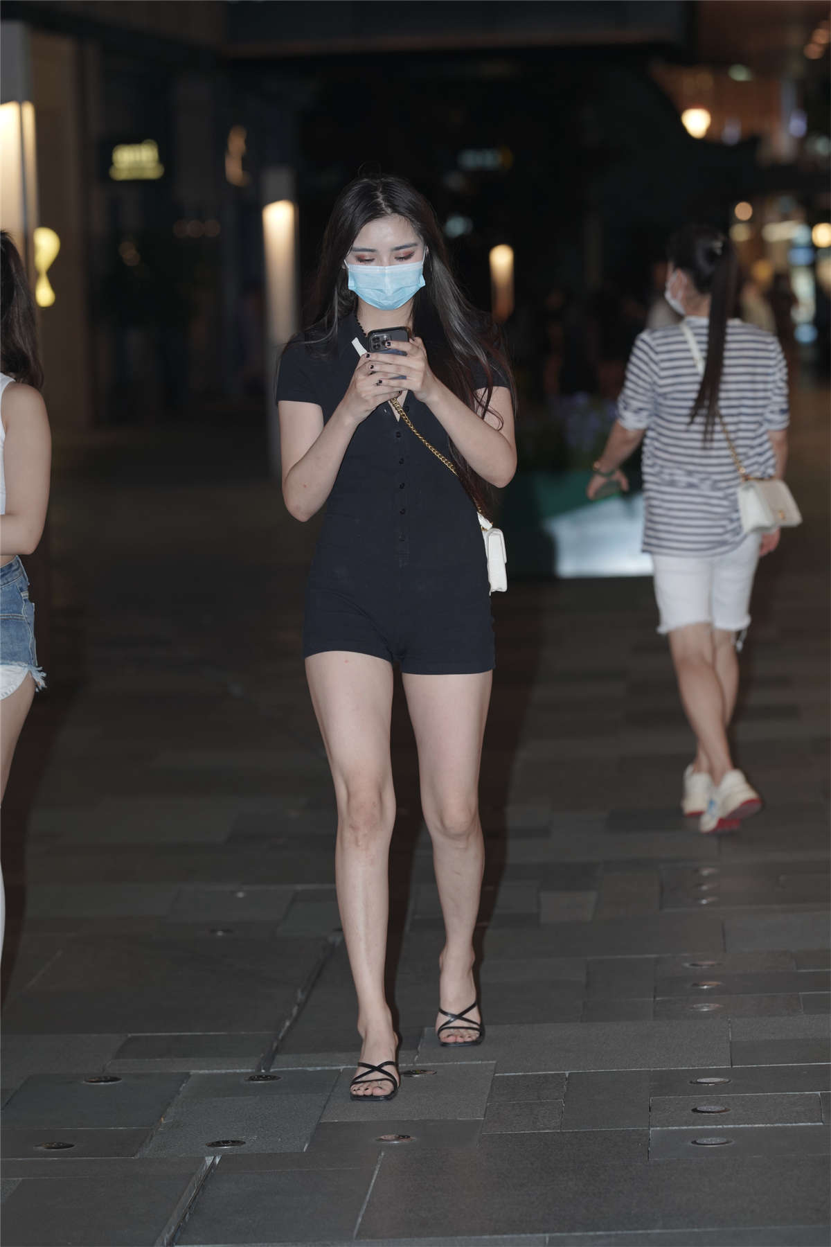 图片[2]-美腿闺蜜-日更街拍