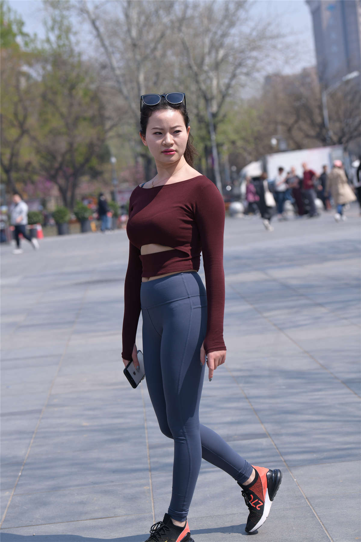 图片[2]-瑜伽运动显身材-日更街拍