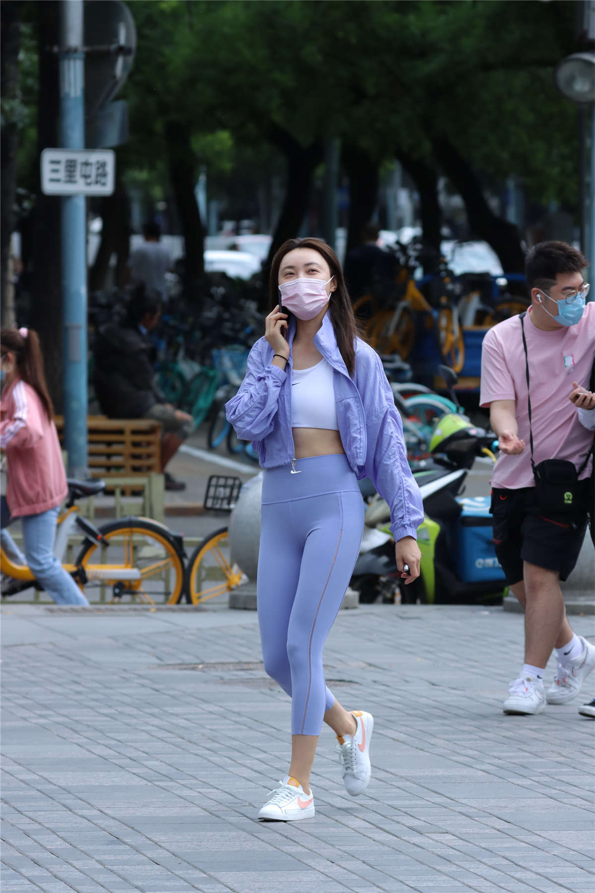 图片[2]-蓝色靓丽温柔-日更街拍