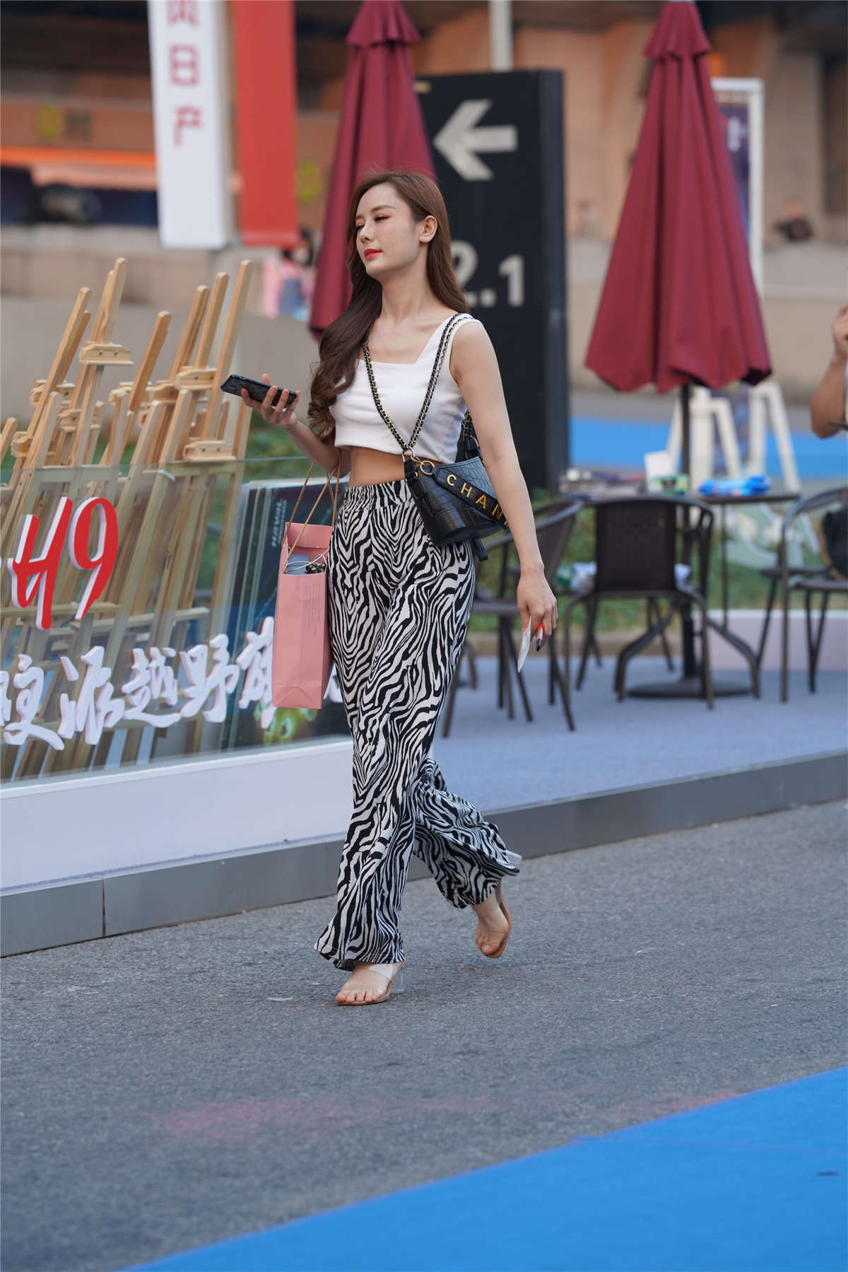 图片[2]-花色长裤凉高-日更街拍