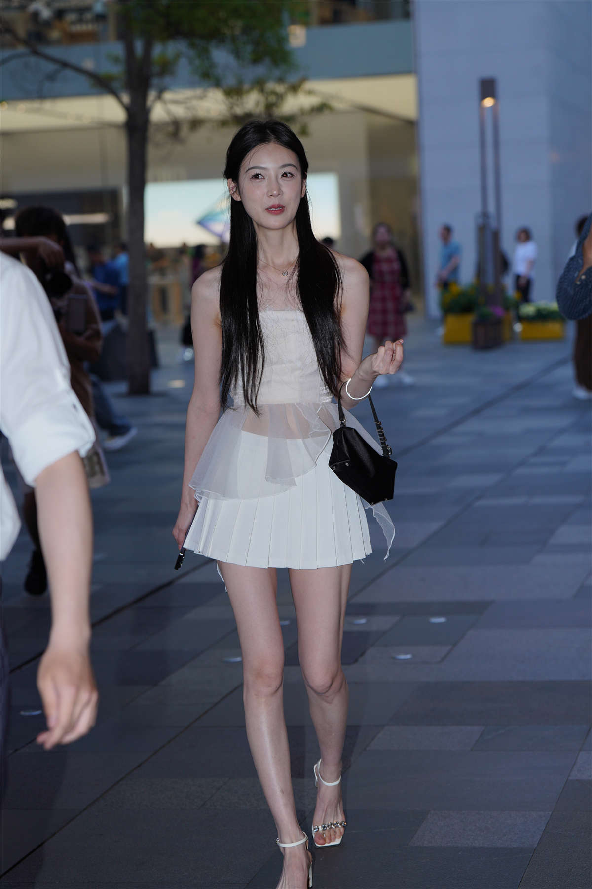 图片[2]-甜美白色套装裙-日更街拍