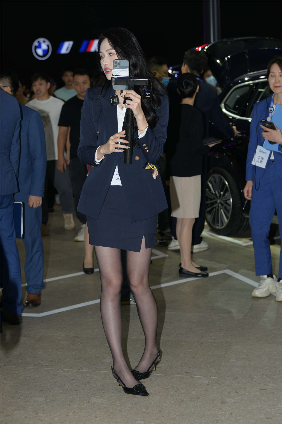 图片[2]-西服黑丝通勤风-日更街拍