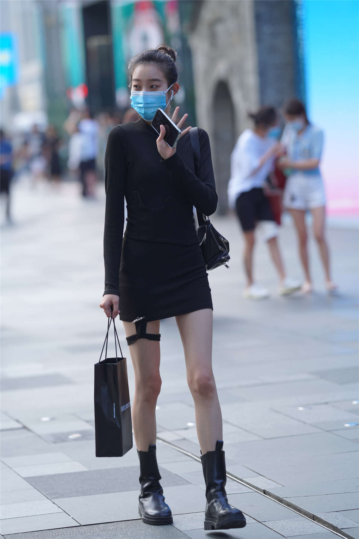 图片[2]-黑色紧身包臀裙-日更街拍