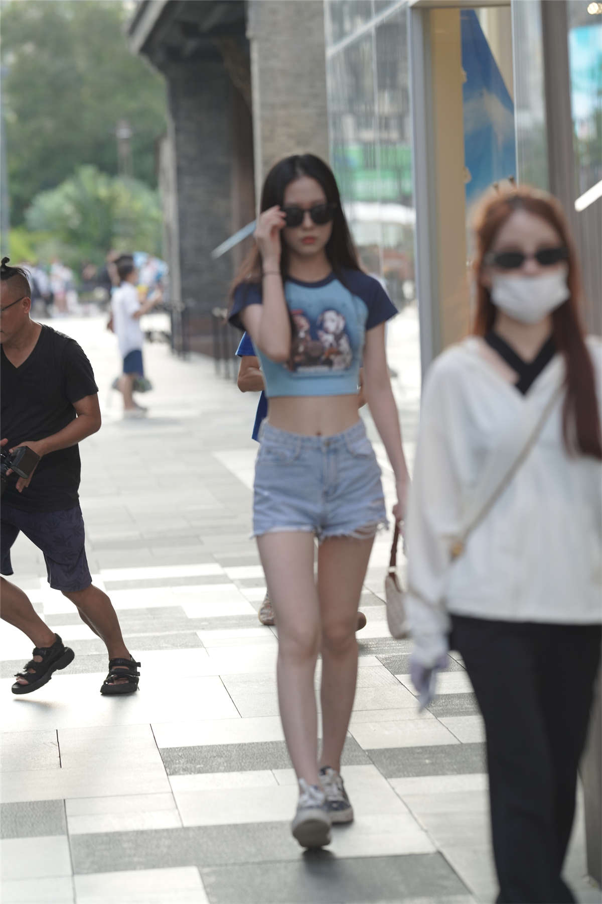 图片[2]-青春活力小蛮腰-日更街拍