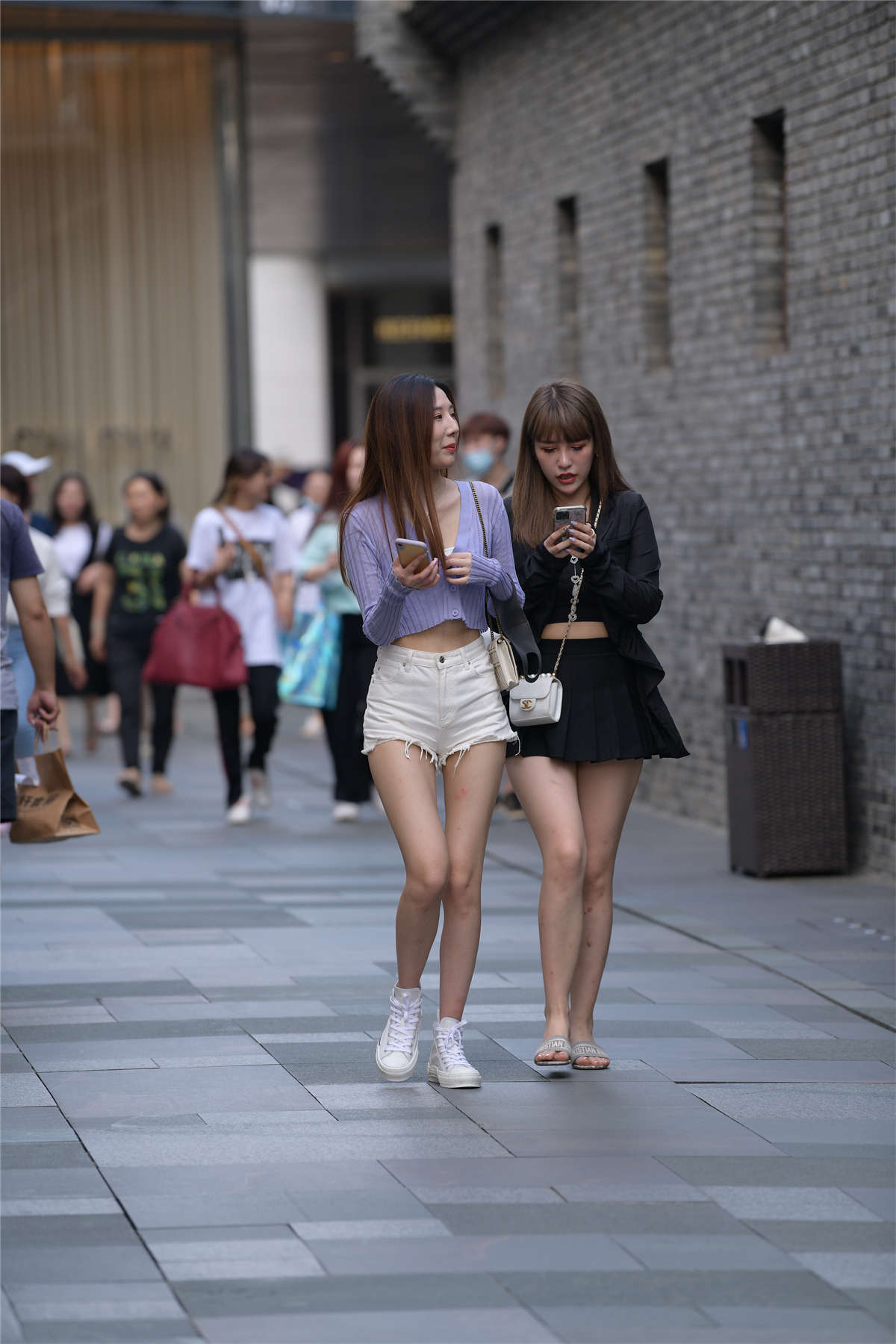 图片[2]-白色包臀短裤-日更街拍