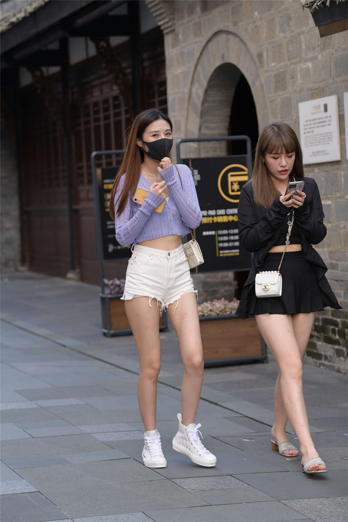 白色包臀短裤-日更街拍