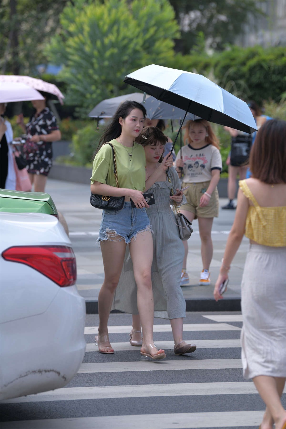 图片[2]-甜美青春小姐姐-日更街拍